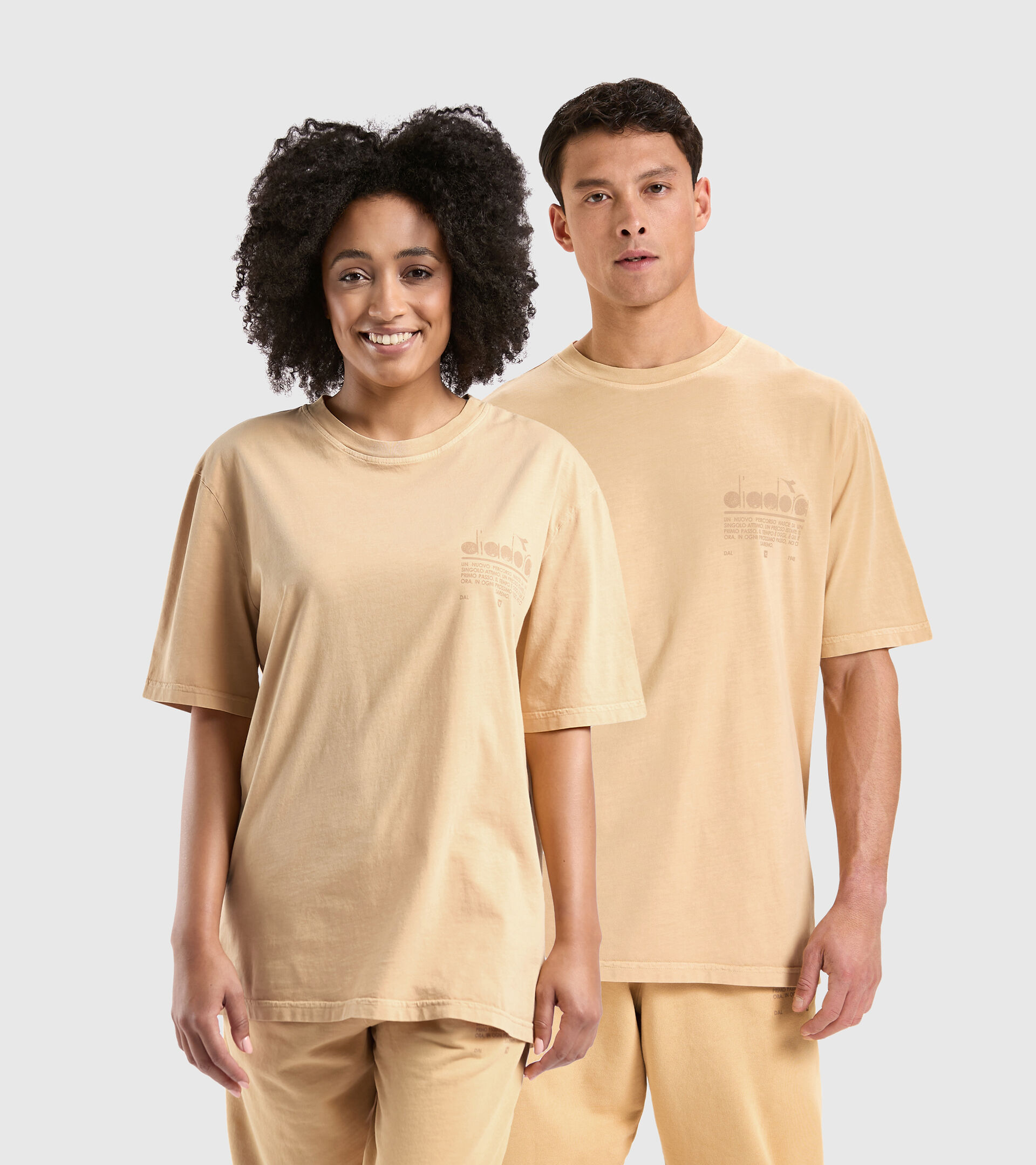 T-Shirt aus Bio-Baumwolle - Unisex T-SHIRT SS MANIFESTO PALETTE DESERT MIST - Diadora