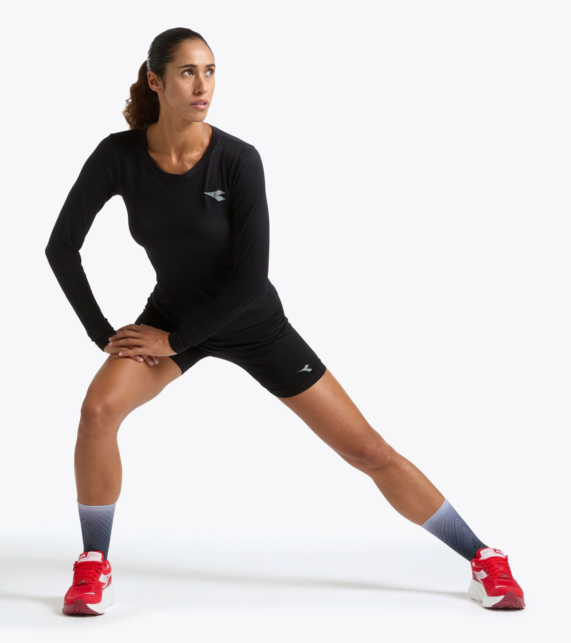 Thermoregulating Technical T-shirt - Running Made In Italy - Women&rsquo;s L. LS T-SHIRT STRATOUNO BLACK - Diadora