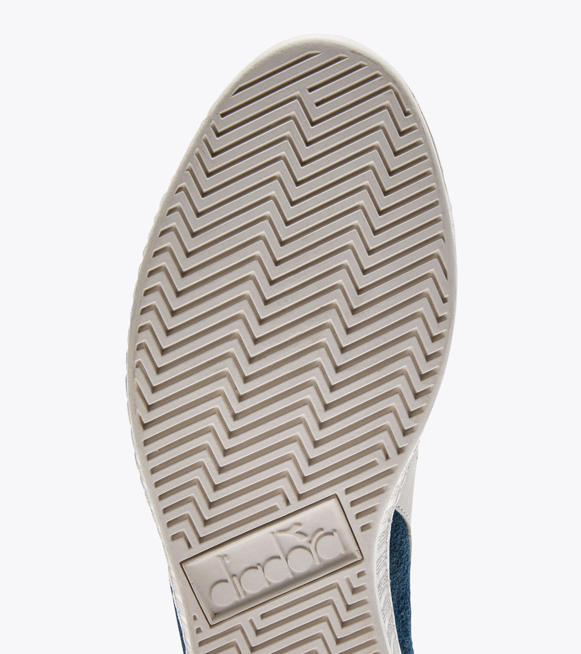 Sneaker sportiva - Per ogni genere GAME LOW SUEDE WAXED VERDE BOTTIGLIA - Diadora