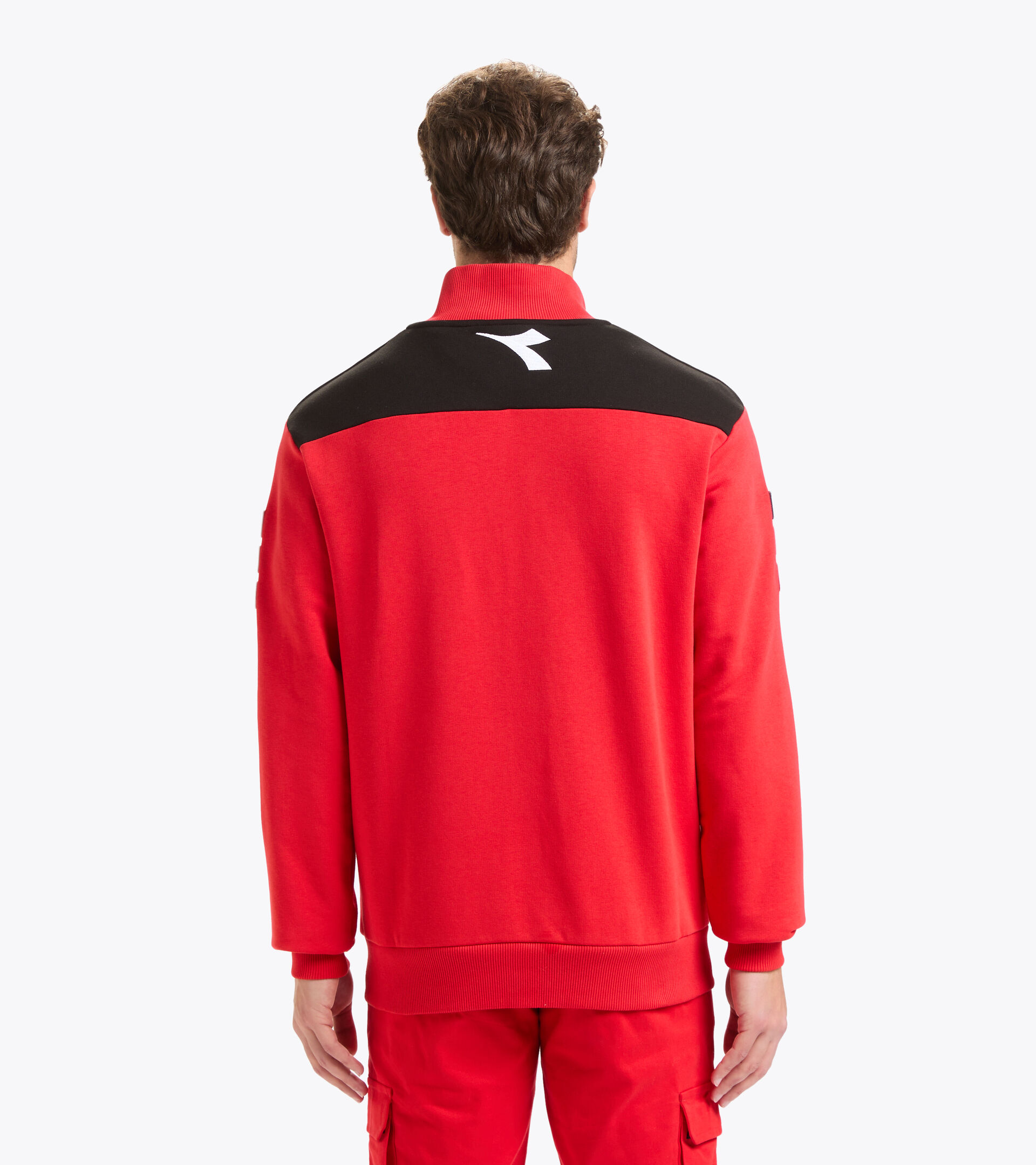 Sweat-shirt demi-zippé au style sportif réplique Ducati MotoGP 22 - Homme
HALF-ZIP DUCATI REPLICA MGP22 DUCATI MGP ROUGE/NOIR - Diadora