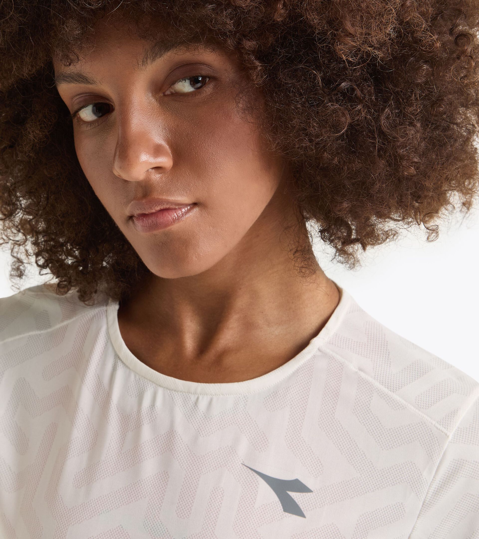 Running t-shirt - Coolcore light fabric - Women’s L. SUPER LIGHT SS T-SHIRT WHISPER WHITE - Diadora