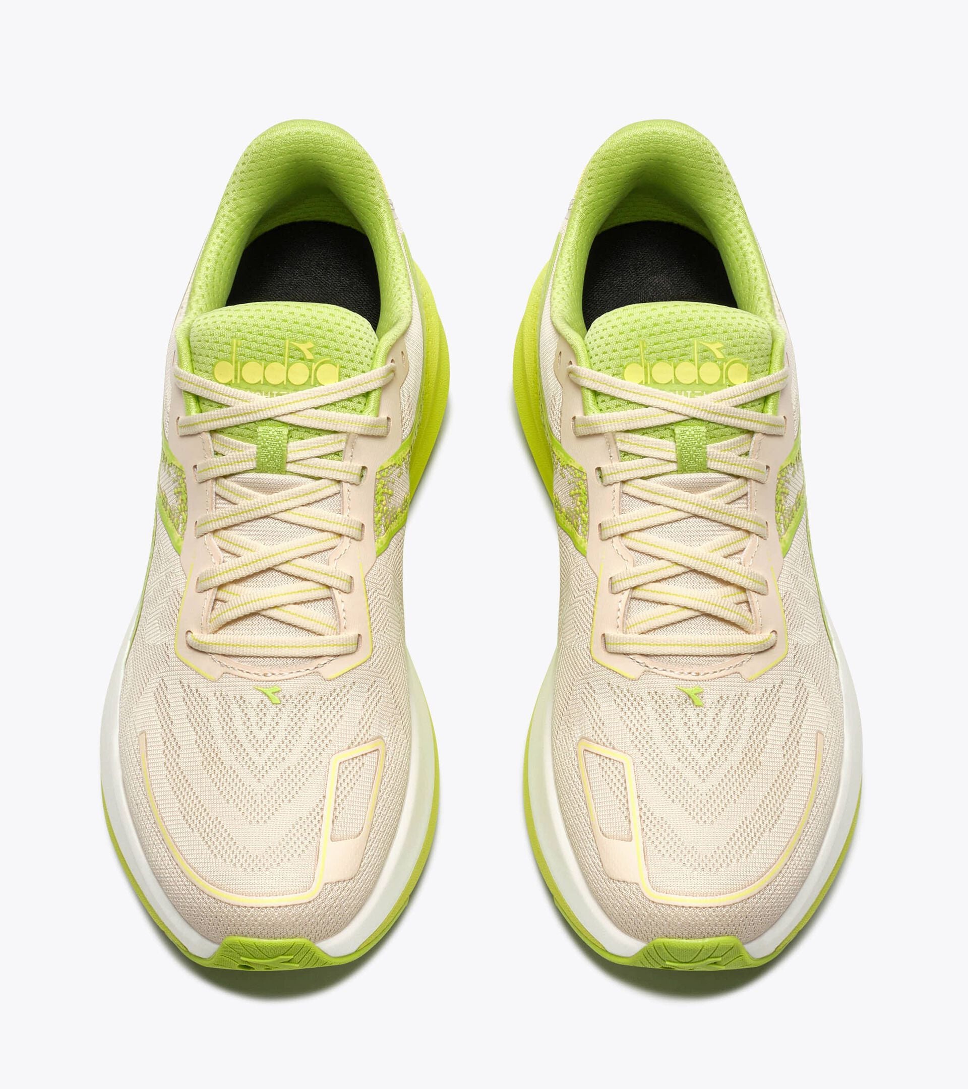 Running shoe - Stability and protection - Men&rsquo;s MYTHOS BLUSHIELD VIGORE V BUTTERCREAM /MINCED QUINCE - Diadora