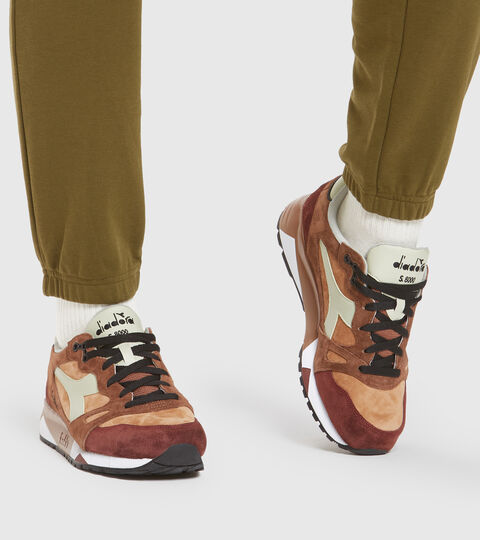 S8000 OVERLAND, MARRON CAROUBE Chaussures de sport - Homme S8000 OVERLAND MARRON CAROUBE - Diadora