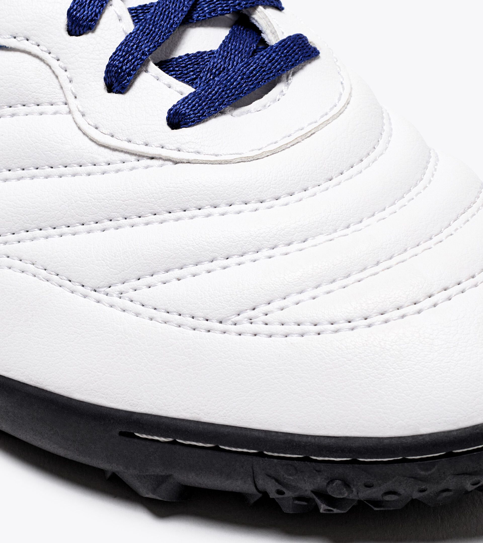 Chaussures De Foot En Salle Diadora – Homme, Taille 12.5, Rouge/blanc, Neuves Sans Boîte