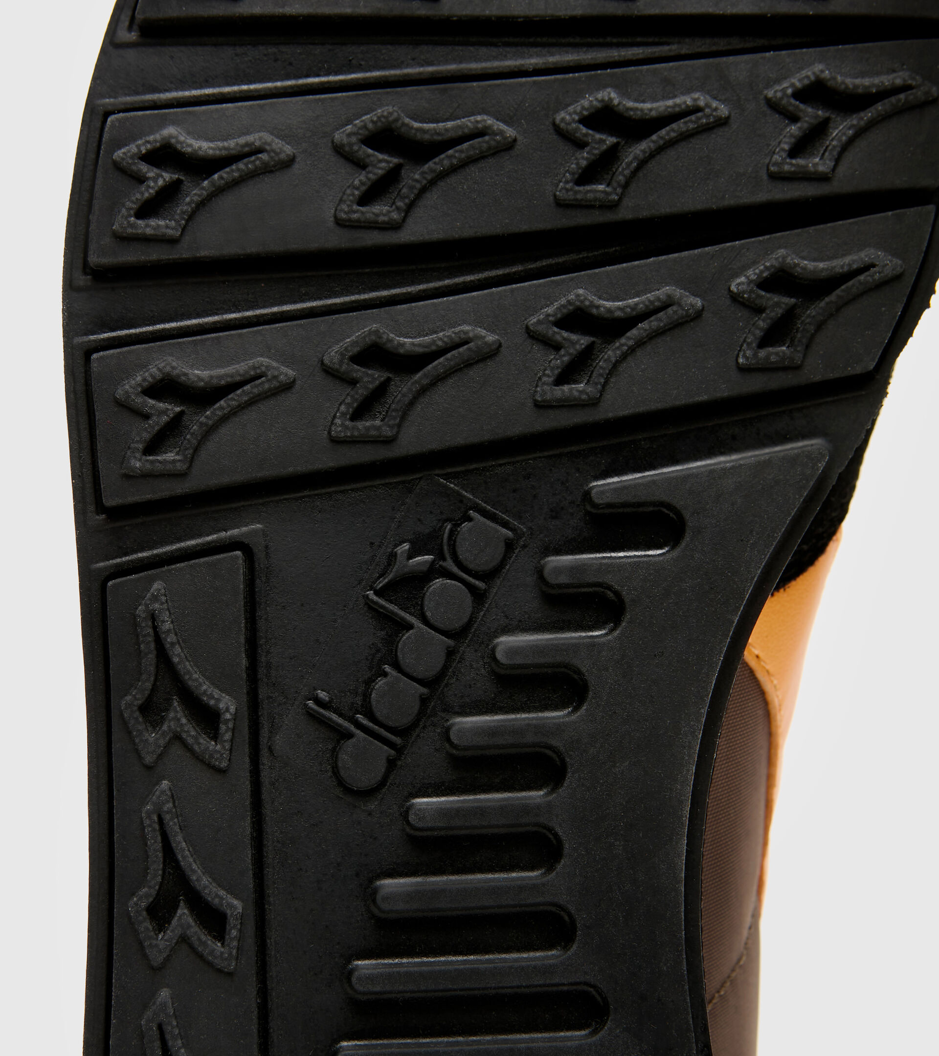 Footwear Sportswear UNISEX CAMARO SHIITAKE Diadora