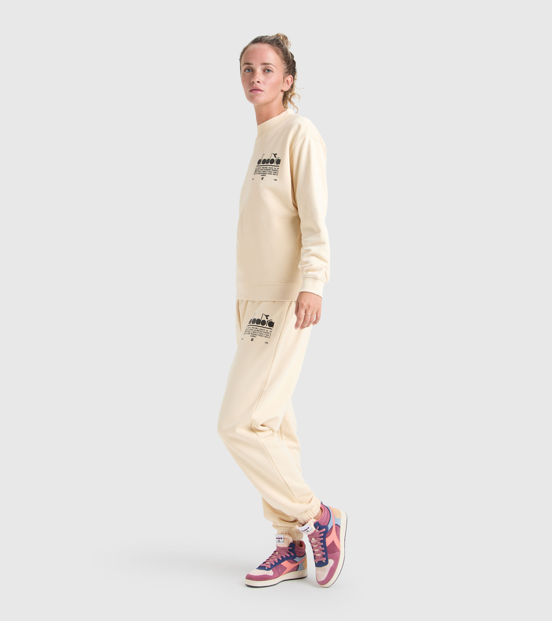 Sweatshirt aus Baumwolle - Damen L. SWEATSHIRT CREW MANIFESTO BUTTERKEKS - Diadora