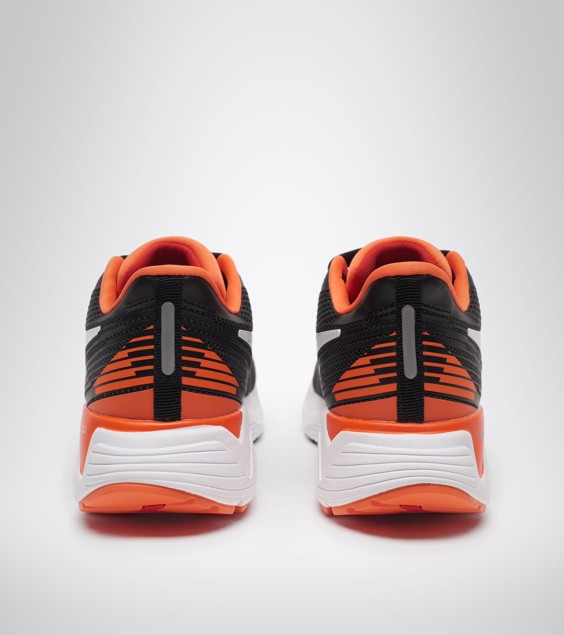 Scarpa da running - Donna MYTHOS BLUSHIELD VIGORE W NERO/BIANCO/ARANCIO VERMIGLIO - Diadora