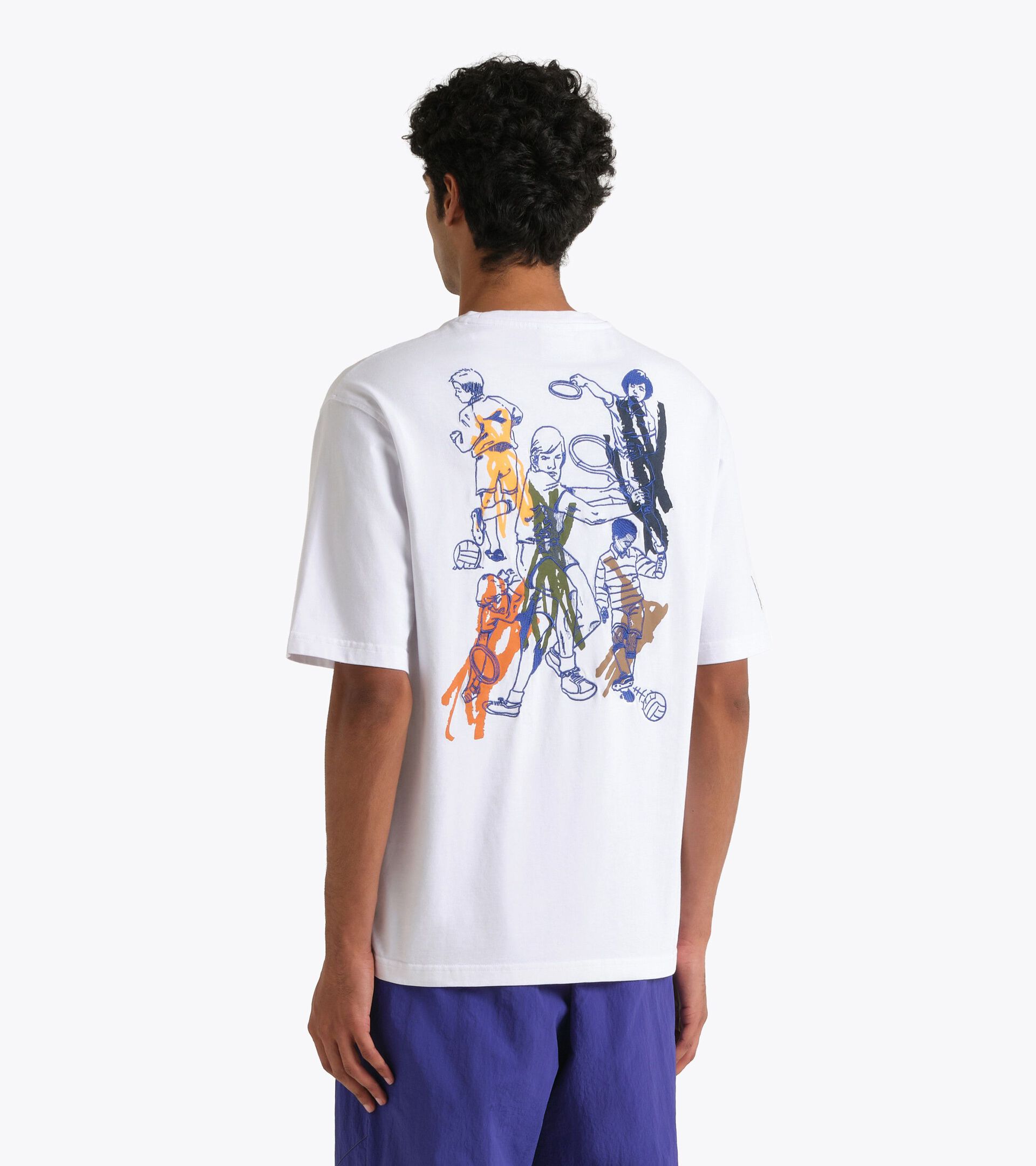 Camiseta Legacy - Made in Italy - Para todos los g&eacute;neros
 T-SHIRT SS LEGACY II BLANCO VIVO - Diadora