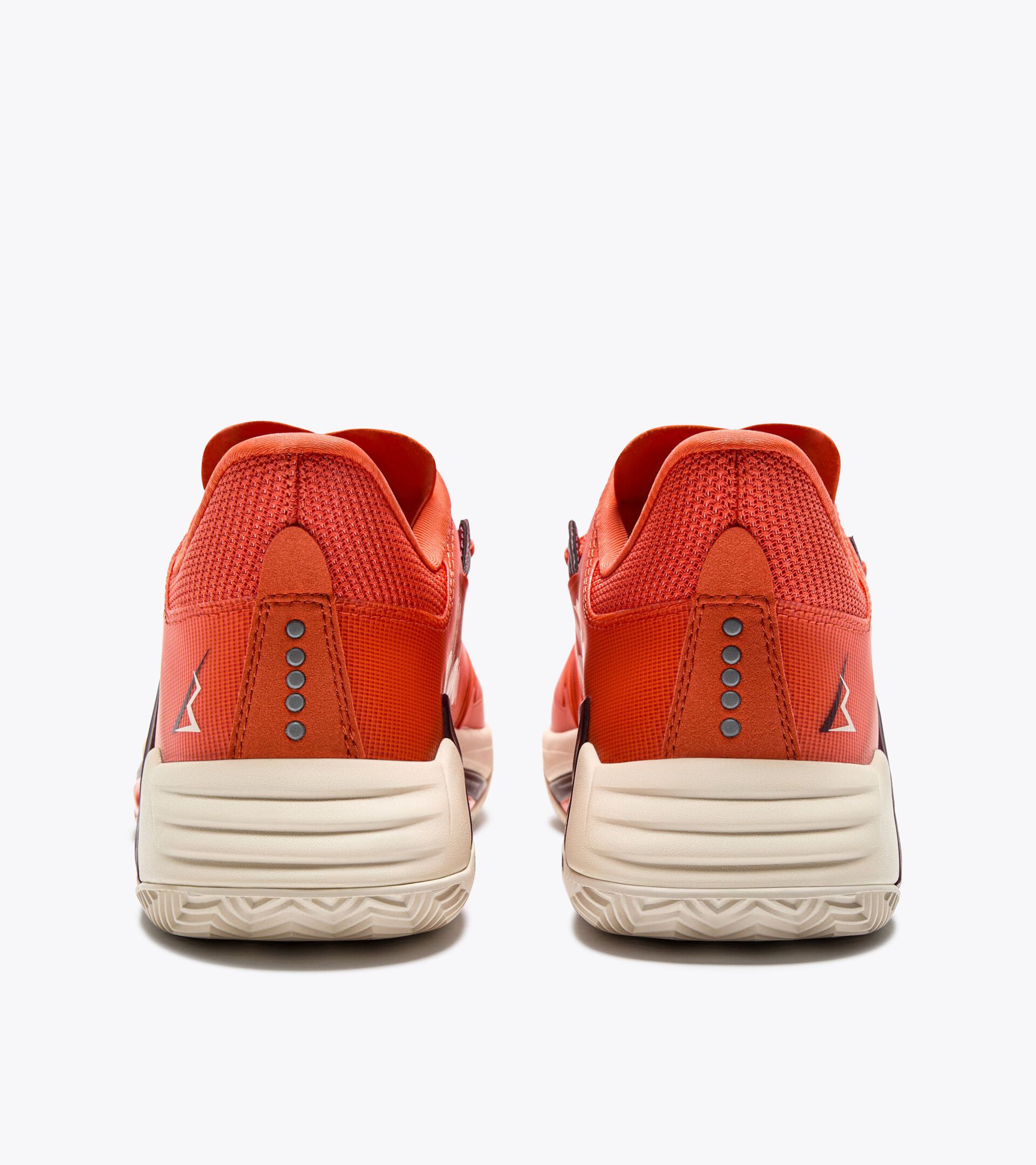 Tennis shoe for clay courts - Stability & control - Women&rsquo;s
 B.ICON 3 CLAY NASTURTIUM /WHISPER WHITE - Diadora