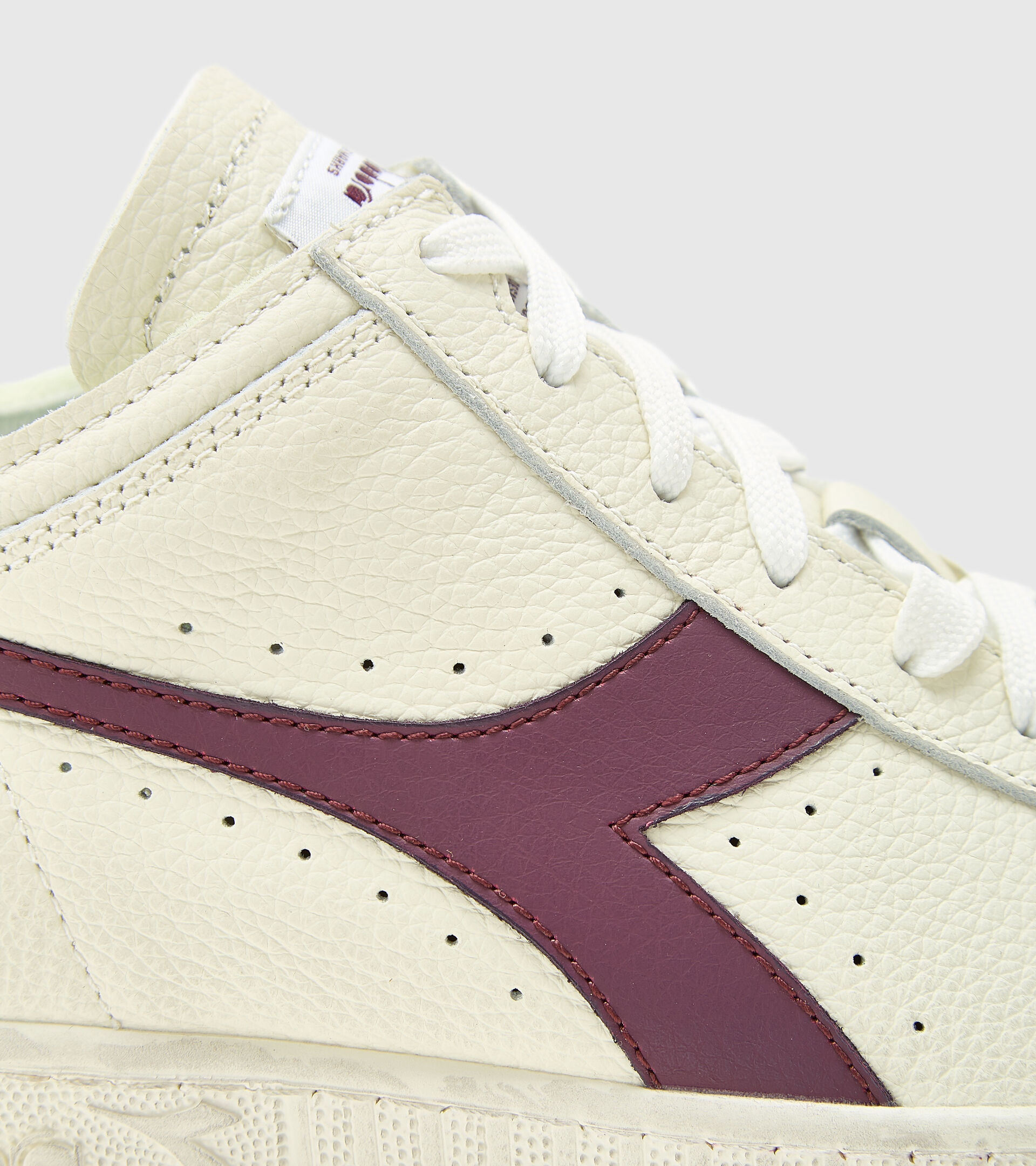 Sports shoes - Unisex GAME L WAXED ROW CUT WHITE/CRUSHED VIOLETS - Diadora
