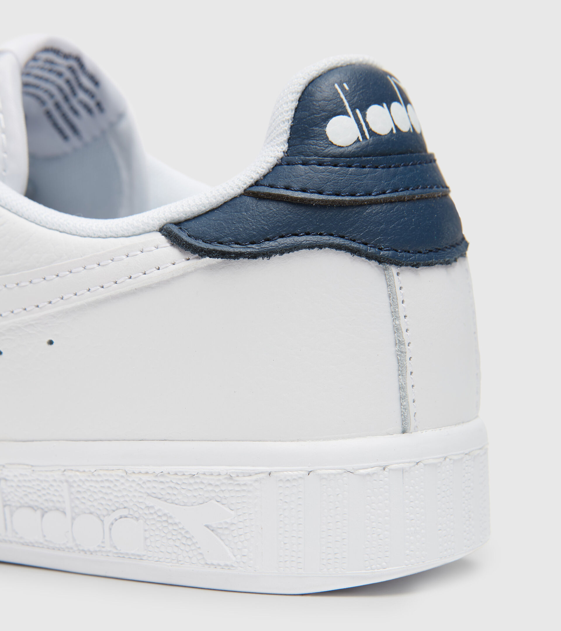 Sports shoe - Unisex GAME L LOW OPTICAL WHITE/BLUE DARK DENIM - Diadora
