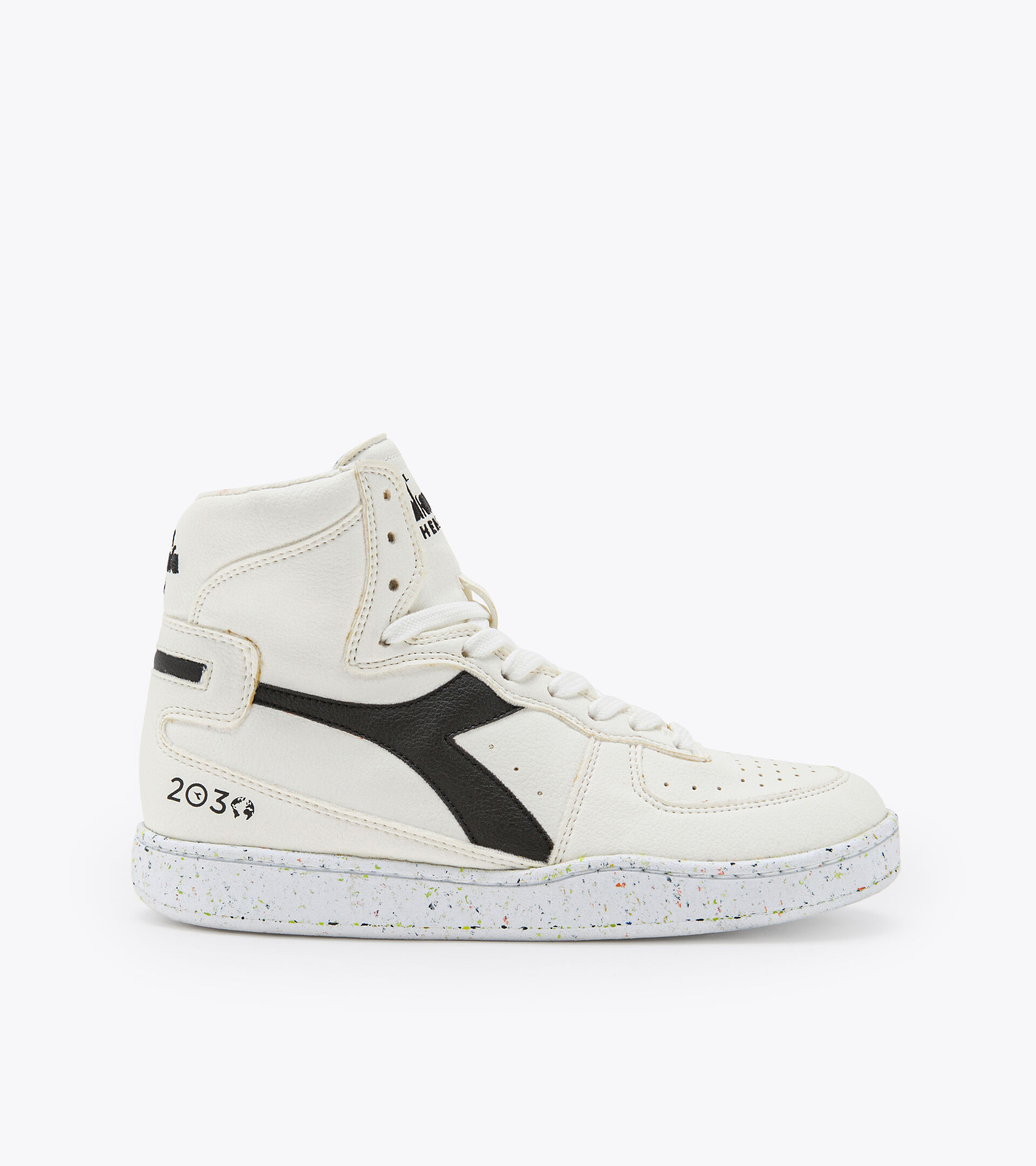Chaussures Heritage - Gender neutral MI BASKET 2030 BLANC/NOIR (C0351). - Diadora