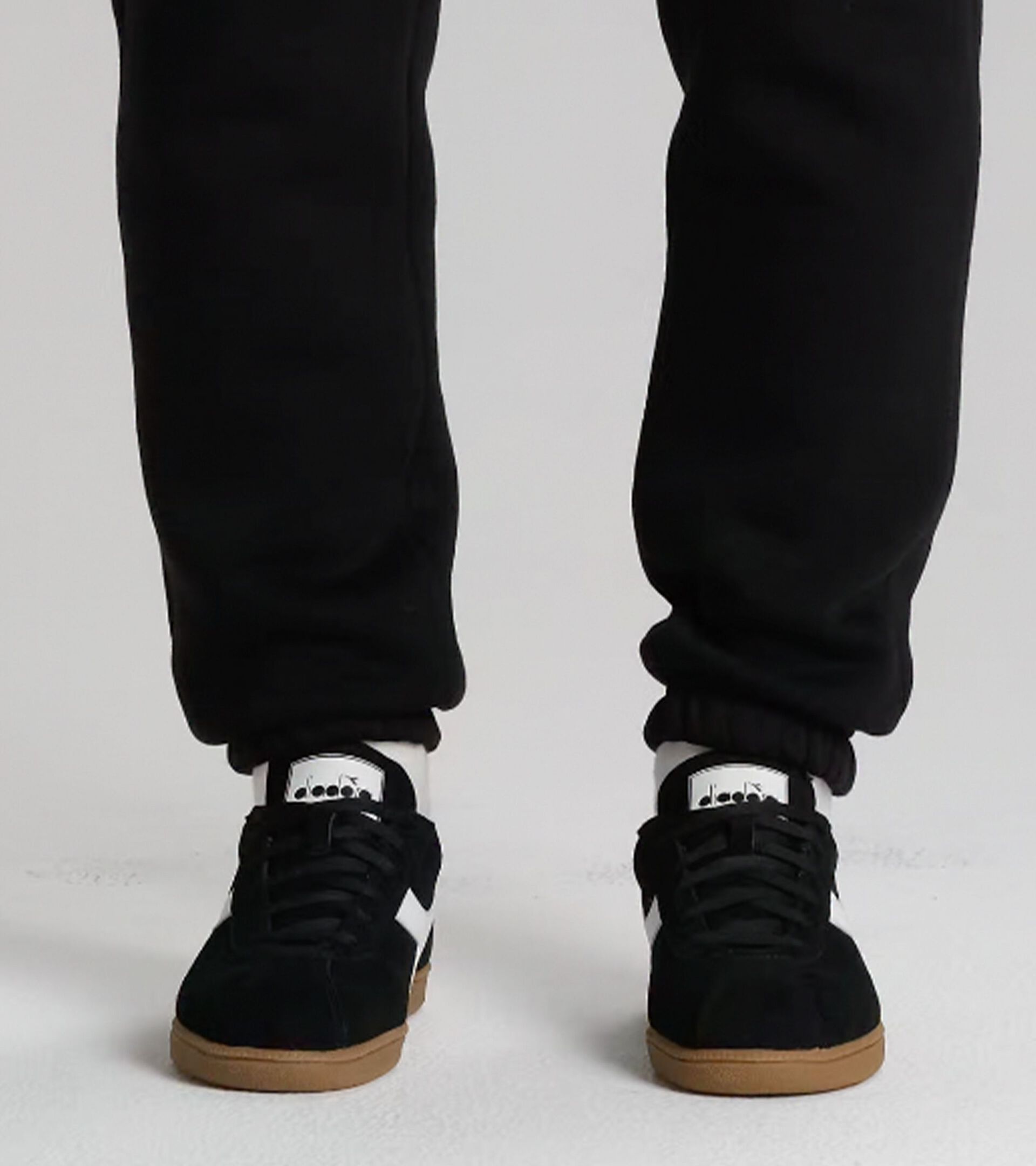 Sneaker in pelle - Per ogni genere
 TOKYO NERO - Diadora