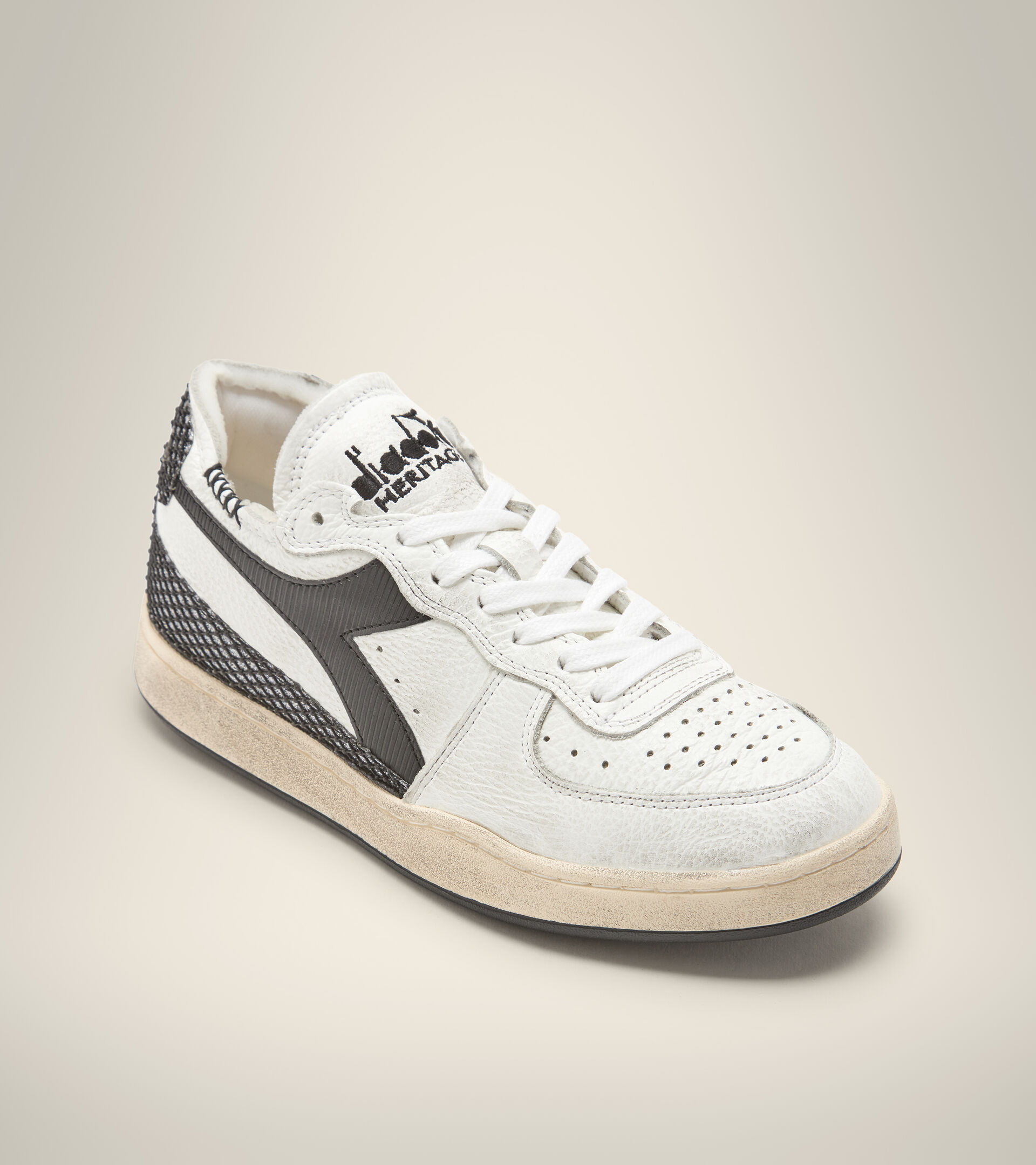 Heritage shoes - Women MI BASKET ROW CUT AGE OF BEAUTY WN WHITE/SILVER/BLACK - Diadora