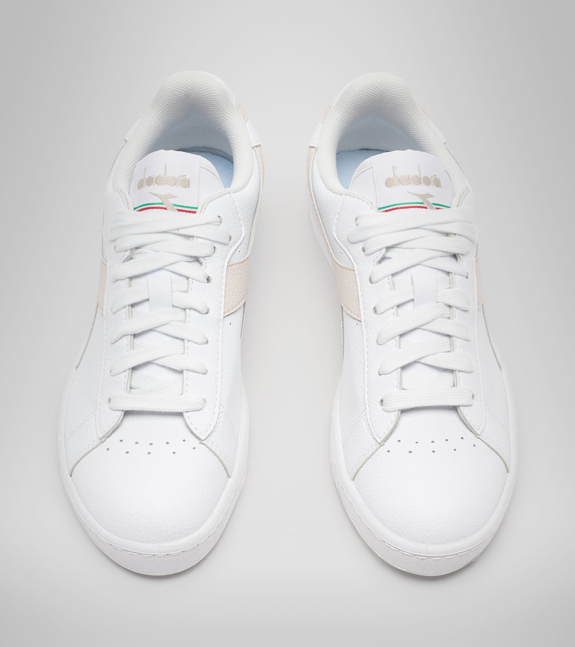 Sporty sneakers - Unisex GAME L LOW 2030 WHITE/CRYSTAL GRAY - Diadora