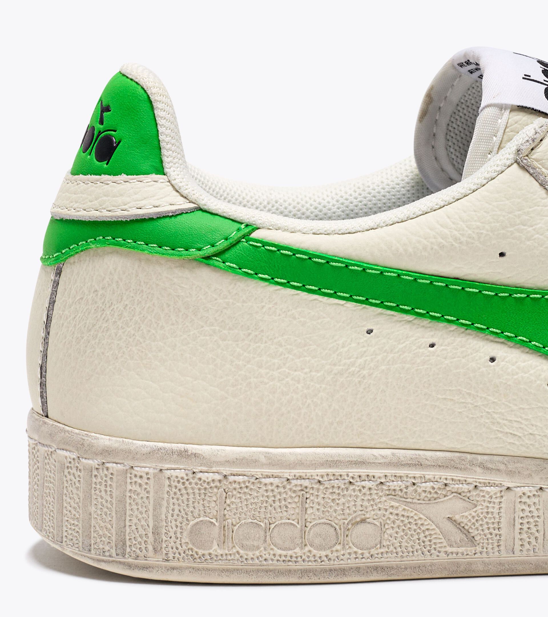 Chaussures de sportswear - Gender neutral GAME L LOW FLUO WAXED BIANCO/VERDE DIADORA - Diadora