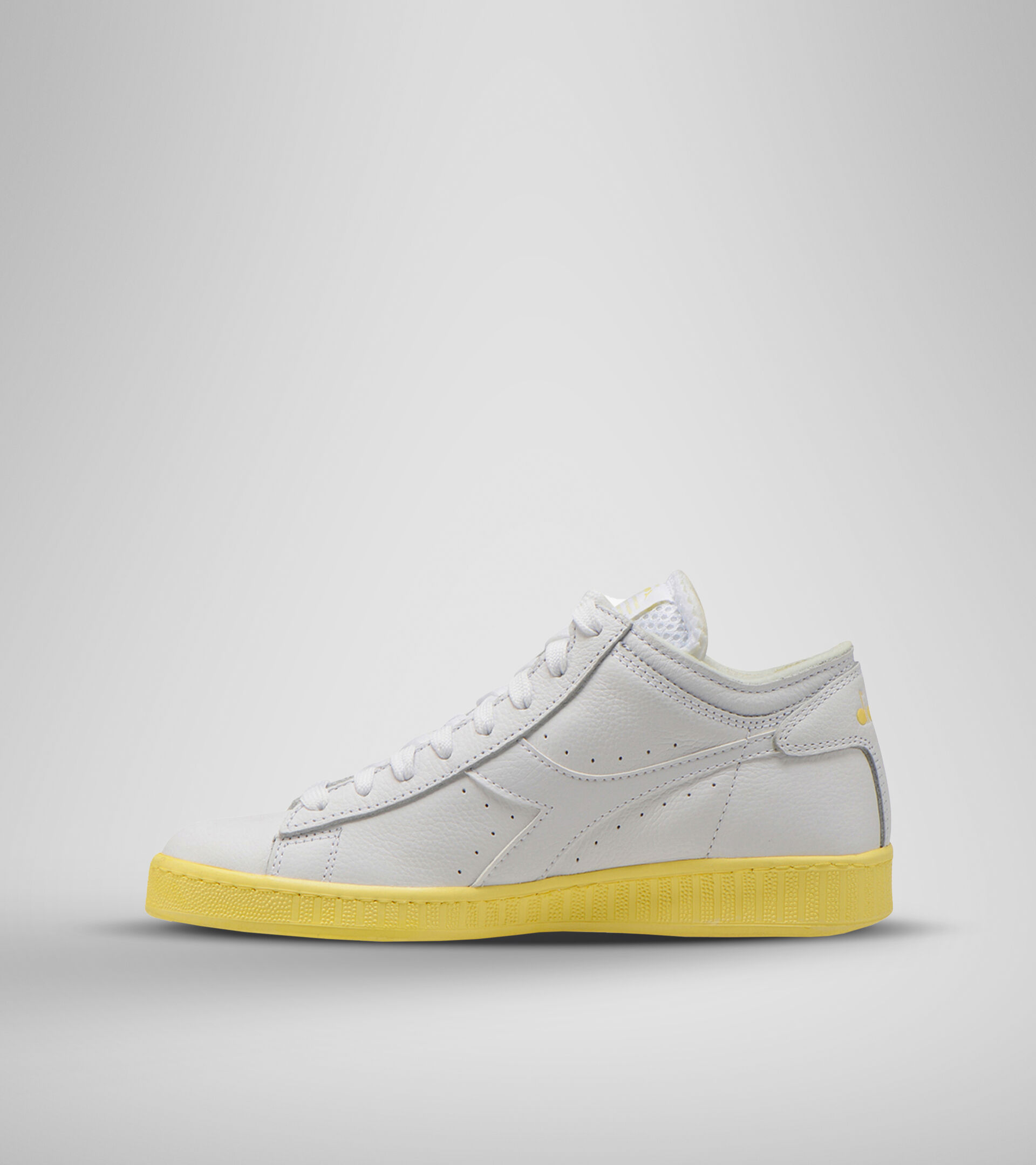 Sports shoe - Women GAME L ROW CUT SOLE BLOCK WN WHITE/POPCORN - Diadora
