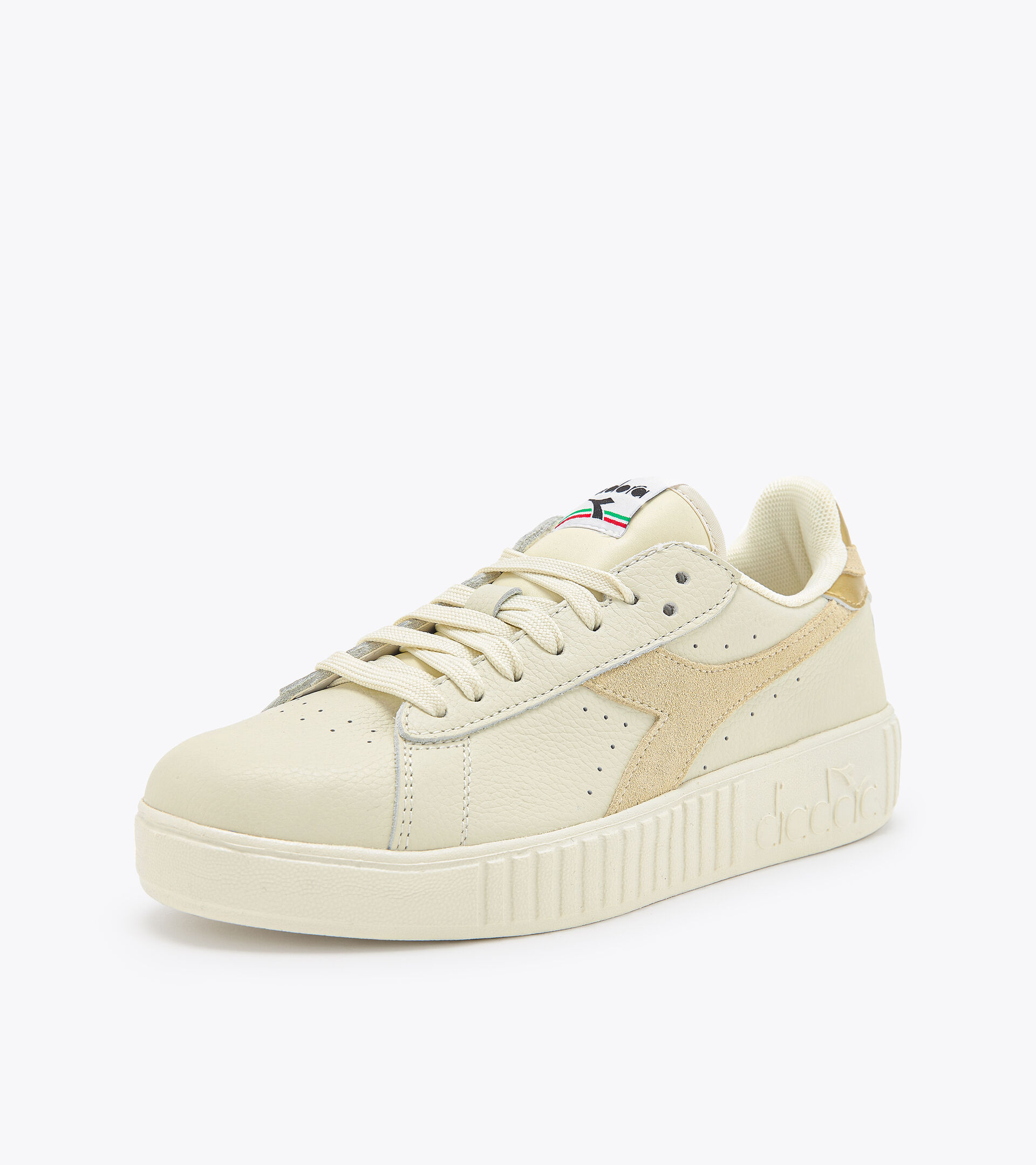 Chaussures de sport - Femme GAME STEP PREMIUM TUMBLED LEATHER BLANC/BEIGE ROSEE GELE - Diadora