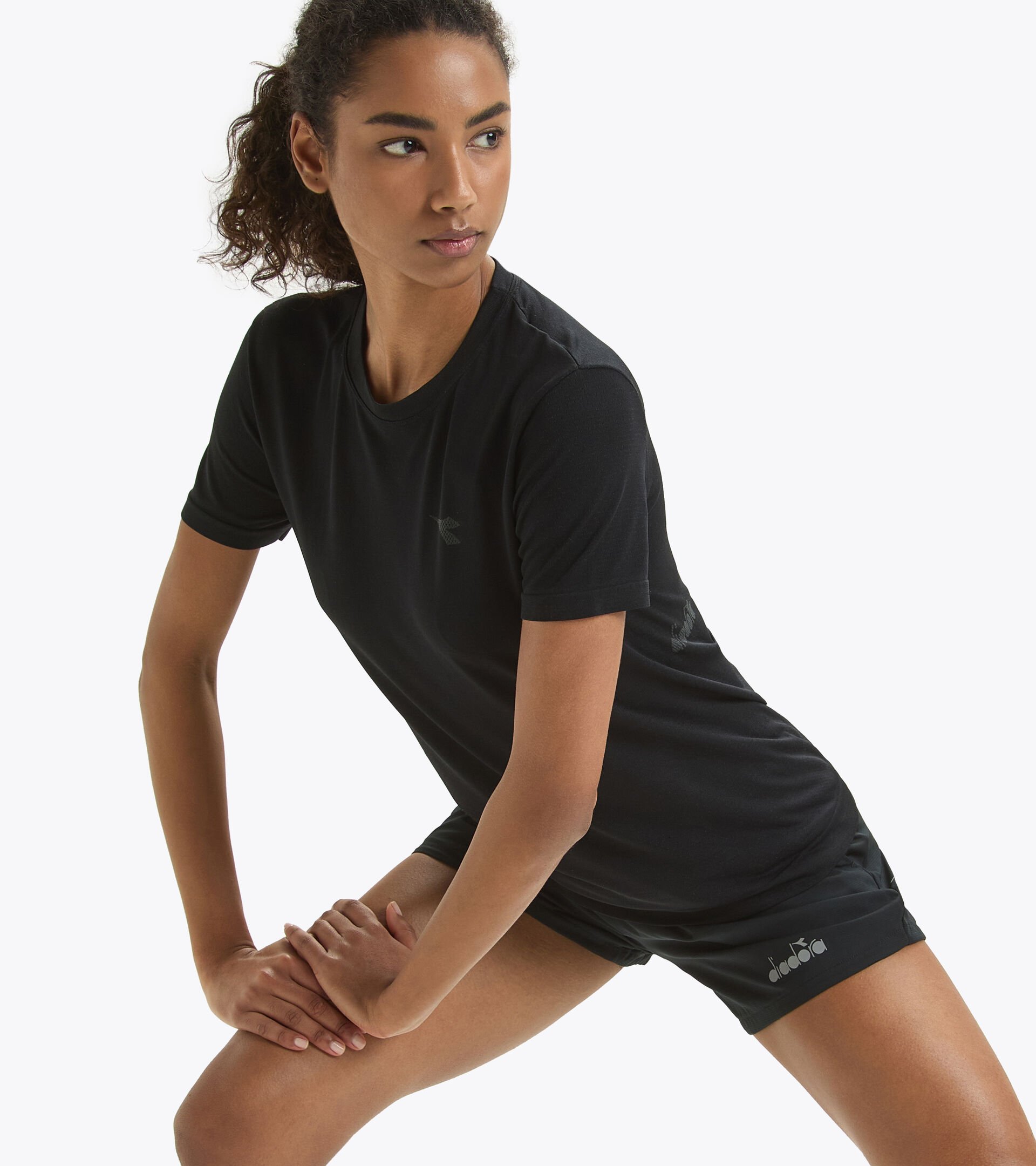 T-shirt de running sans coutures - Made in Italy - Femme L. SS T-SHIRT SKIN FRIENDLY NOIR - Diadora
