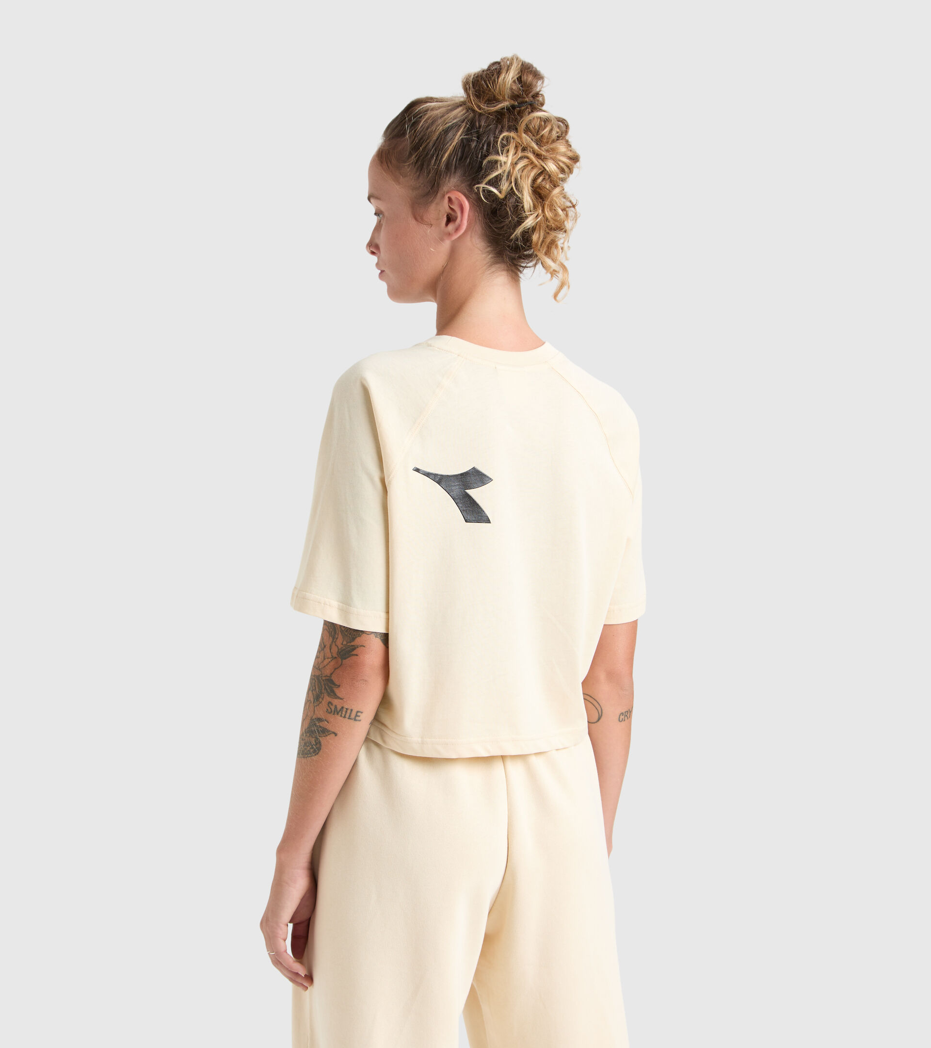Cotton T-shirt - Women L. T-SHIRT SS  MANIFESTO NAVAJO BEIGE - Diadora