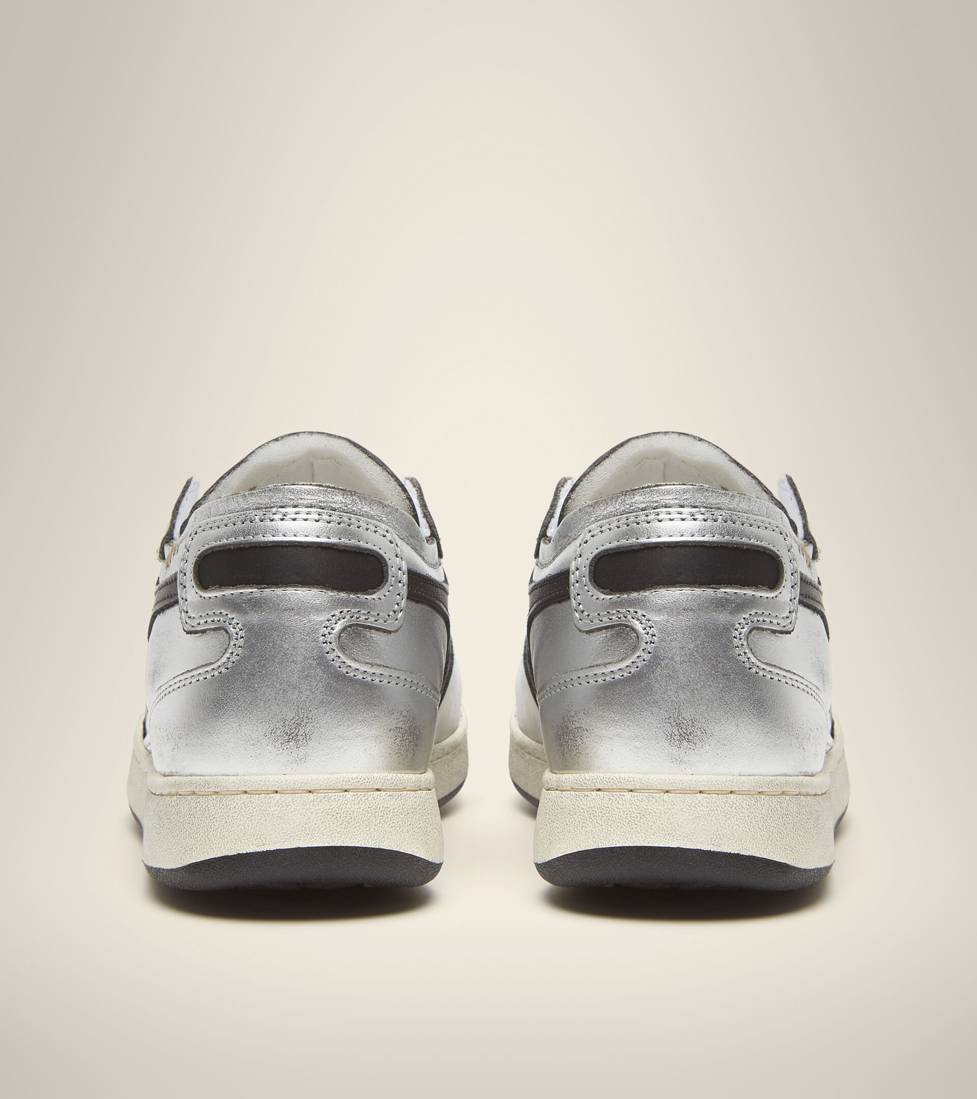 Footwear Heritage DONNA MI BASKET ROW CUT SILVER USED W ARGENTO METALLIZZATO/NERO Diadora