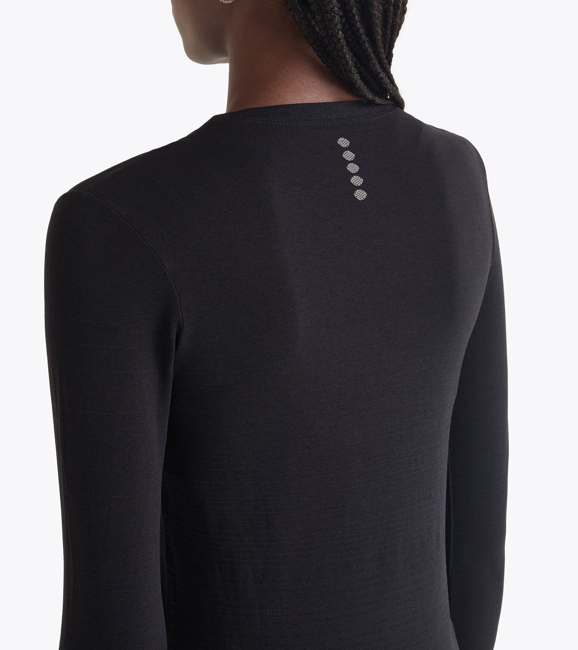 Long-sleeved, technical t-shirt for temperature control - Running - Women’s
L. LS T-SHIRT STRATOUNO BLACK - Diadora