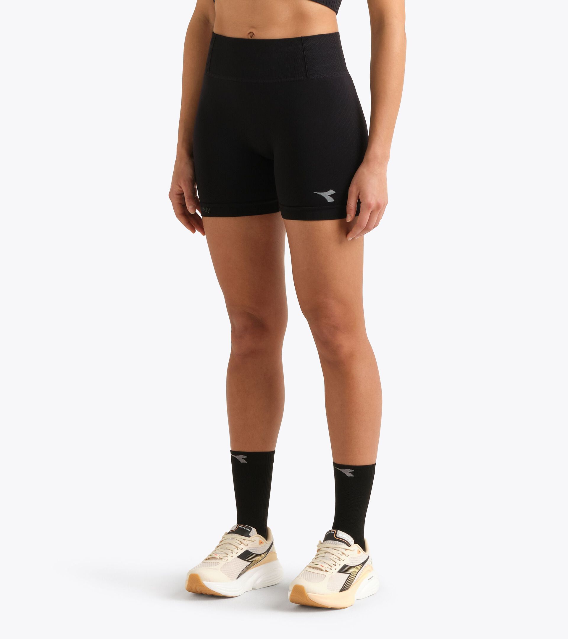 Technical shorts for temperature control -  Running - Women&rsquo;s L. SHORTS STRATOUNO BLACK - Diadora