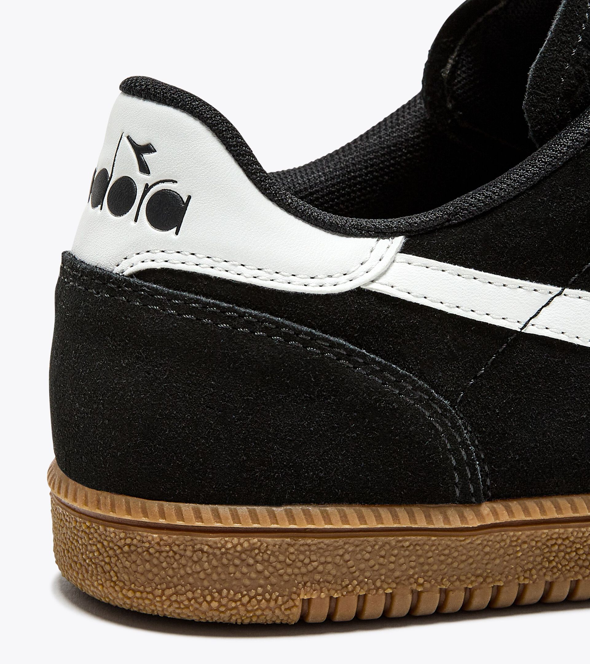 Leather sneakers - All-Gender
 TOKYO BLACK - Diadora