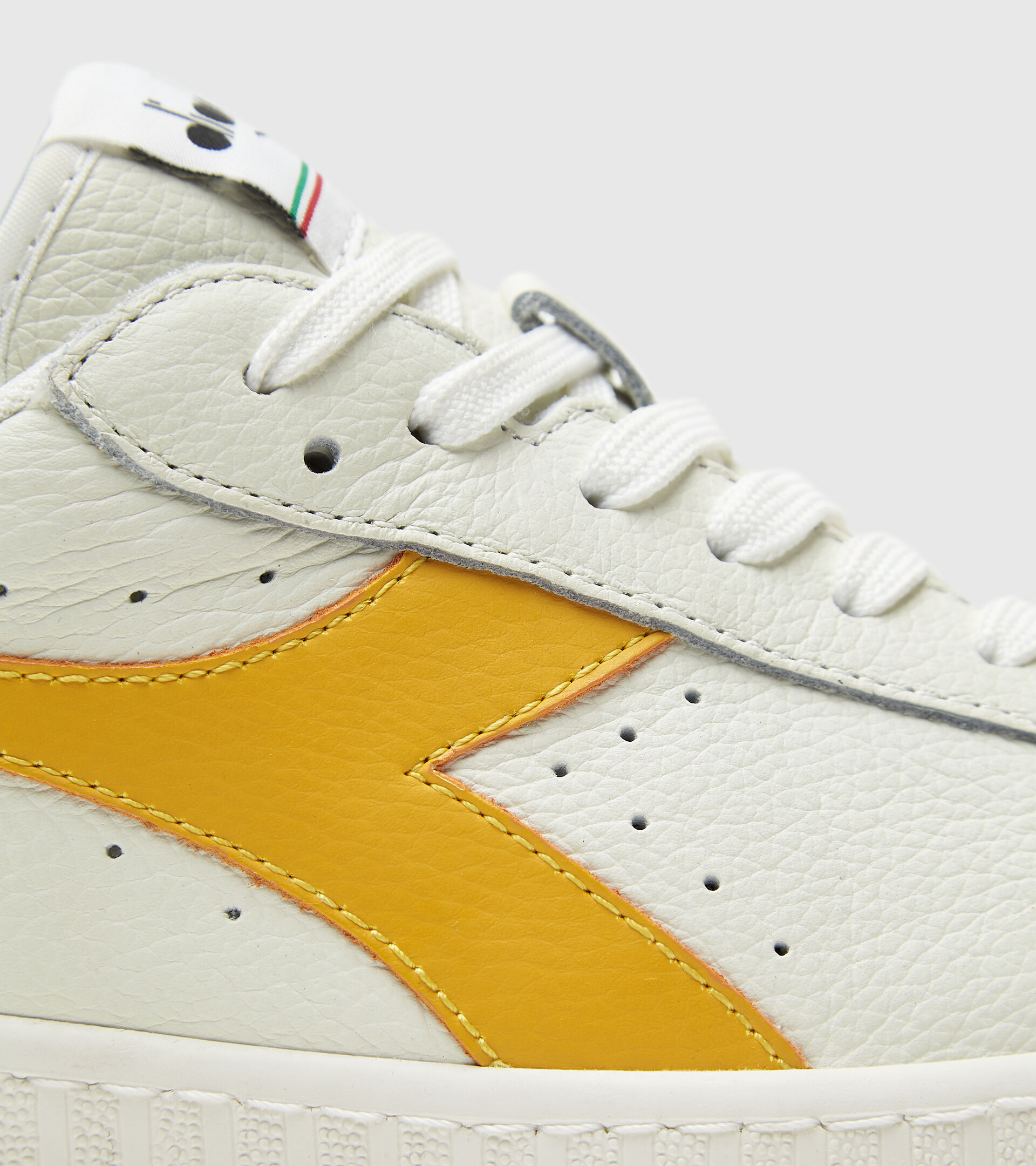 Trainer - Unisex GAME L LOW WHITE/GOLDEN ROD - Diadora