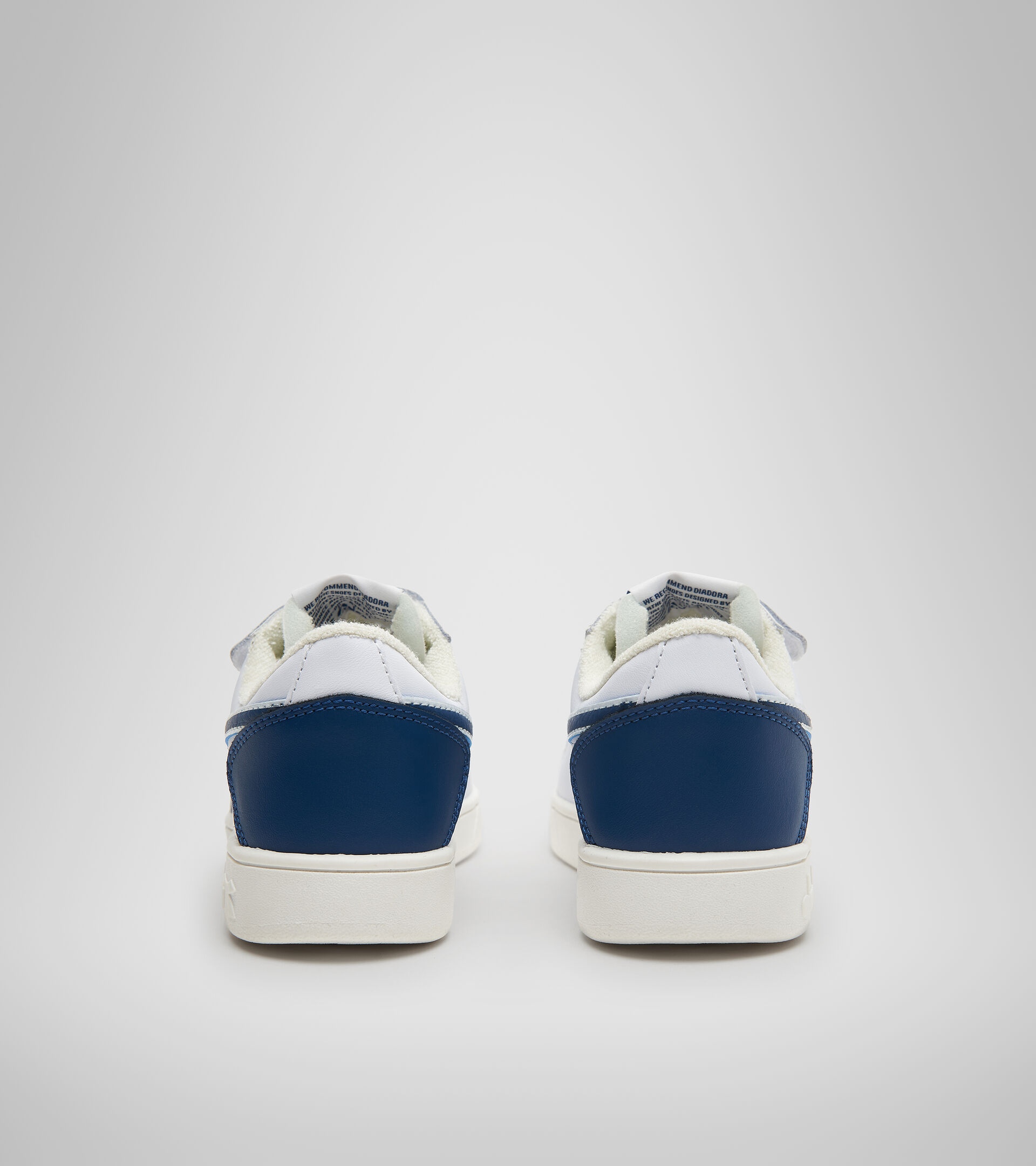 Sports shoes - Kids 4-8 years MAGIC BASKET LOW PS WHITE/POSEIDON - Diadora