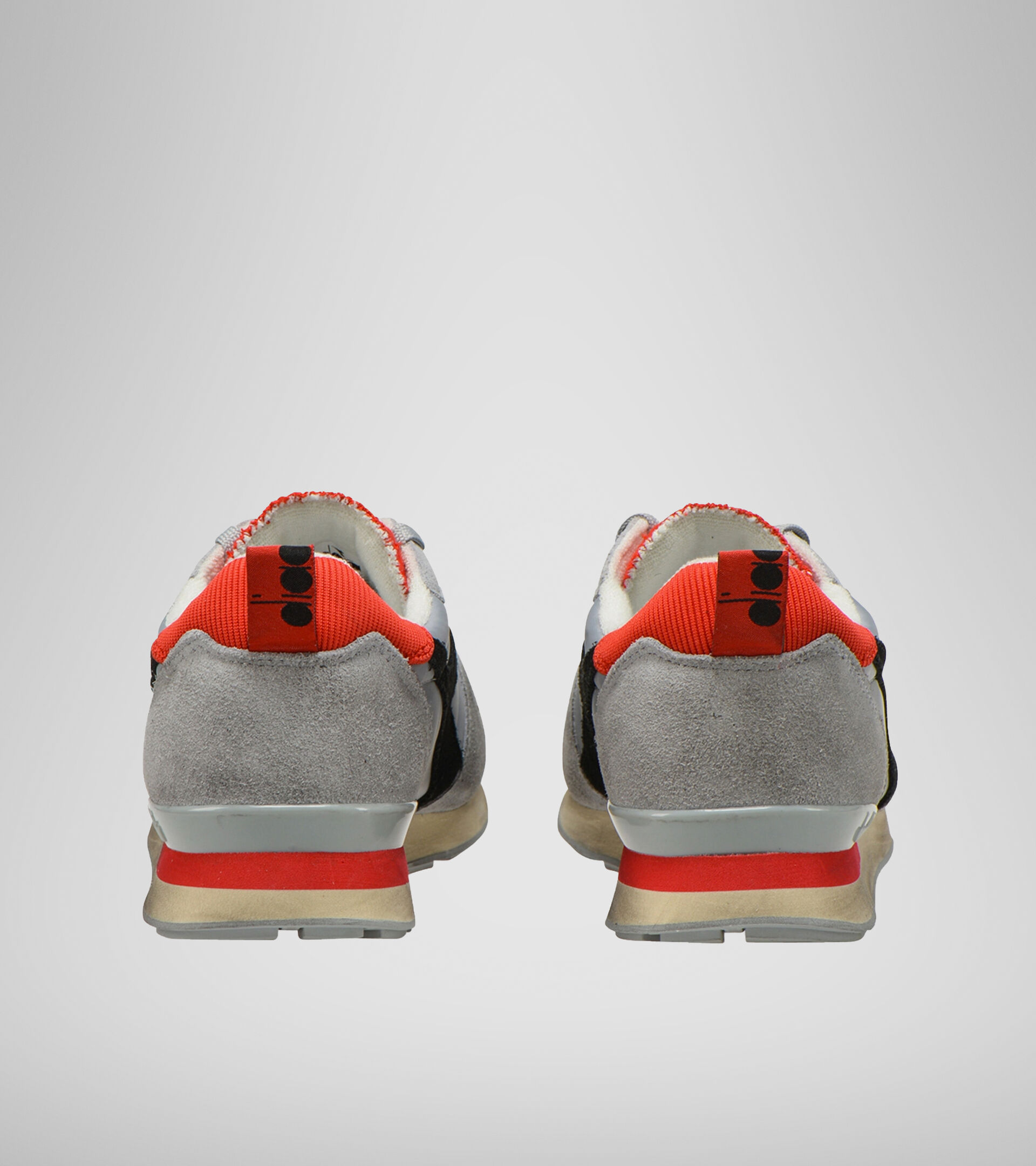 Footwear Sportswear UNISEX CAMARO ICONA EDIFICIOS ALTOS/NGR/RJO INTENS Diadora