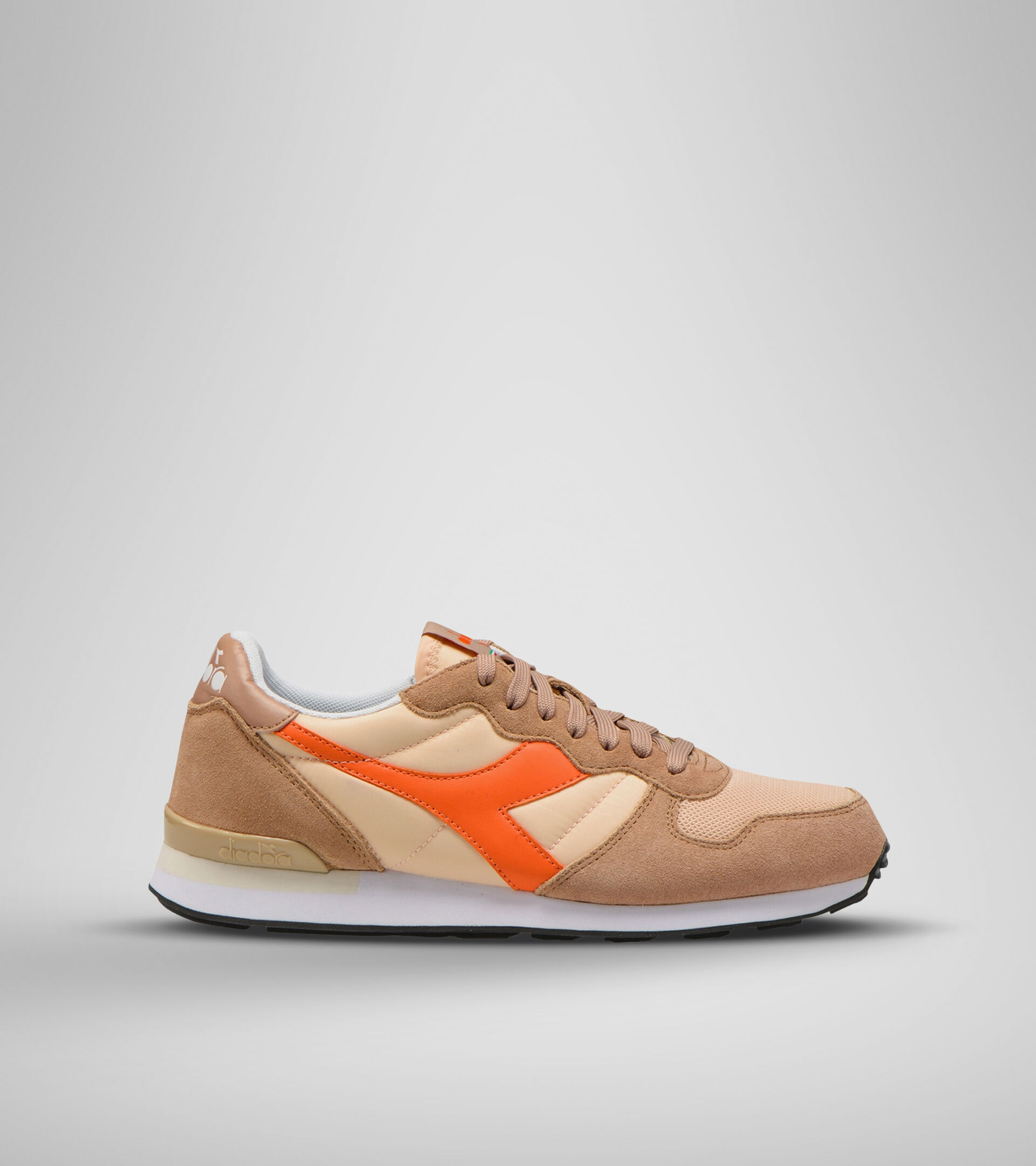 Footwear Sportswear UNISEX CAMARO MARRON CORZO/AMAPOLA DORADA Diadora