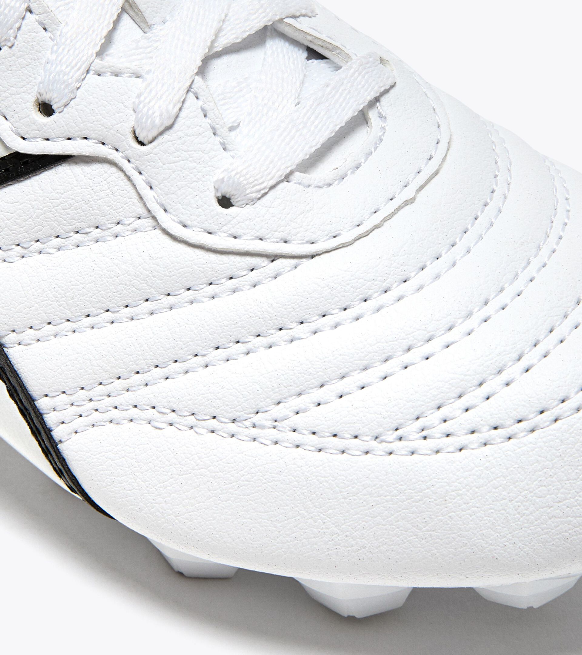Scarpa da calcio per terreni compatti - Junior
 BRASIL R LPU JR BIANCO/NERO - Diadora