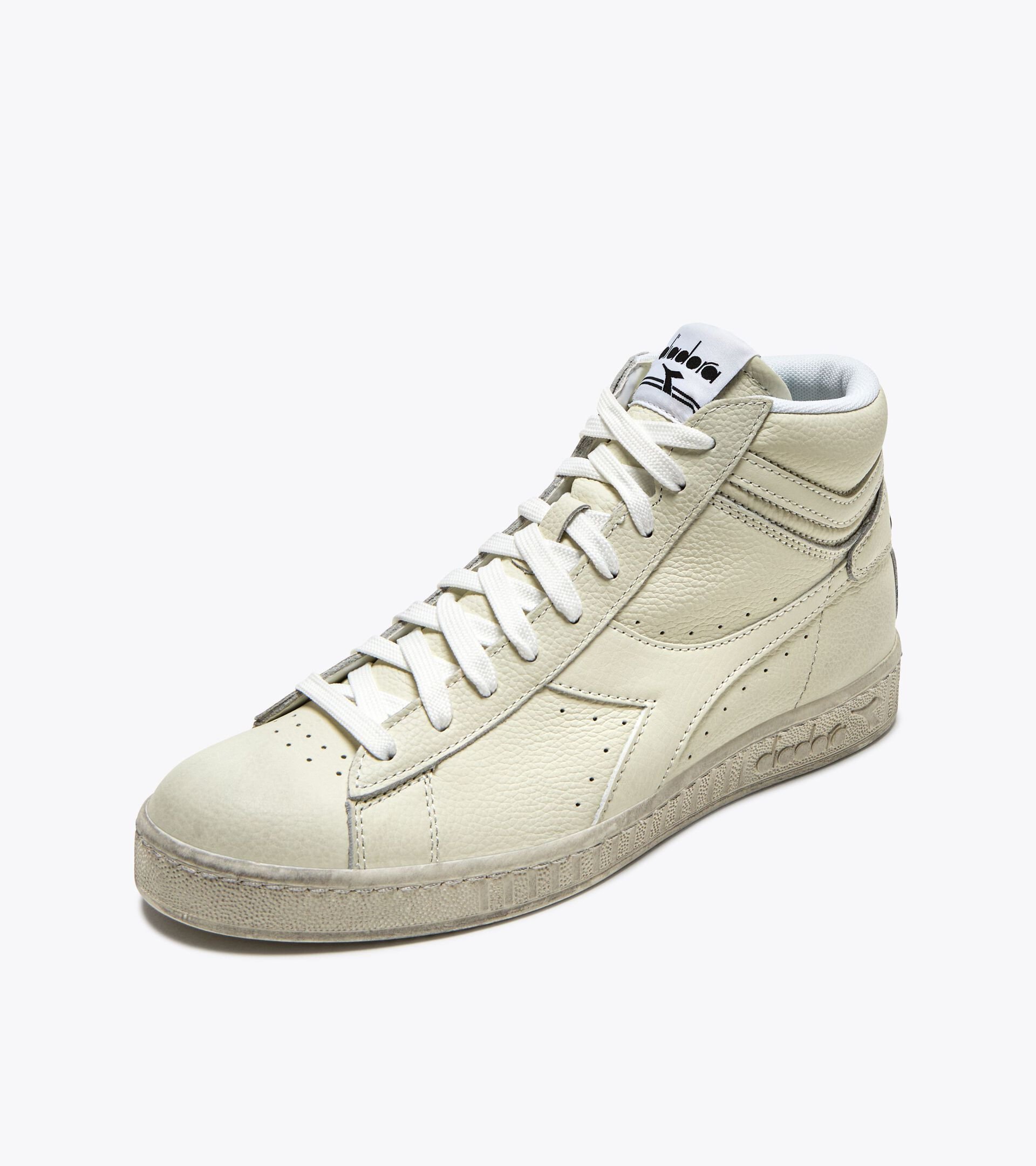 Sporty sneakers - Gender neutral GAME L HIGH WAXED WHITE/WHITE/WHITE - Diadora