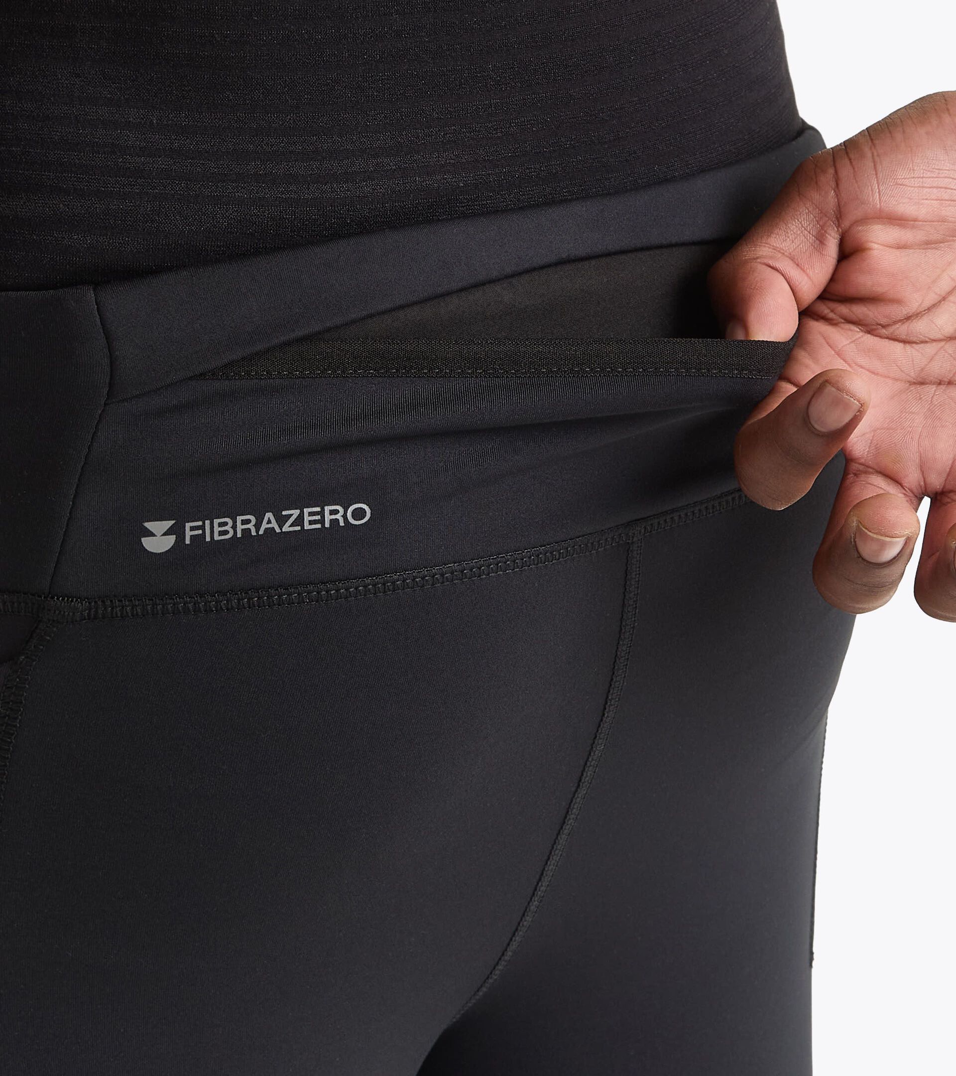 Thermoregulating tights with FIBRAZERO fabric - Winter Protection - Men
 RUN TIGHTS WINTER PROTECTION BLACK - Diadora