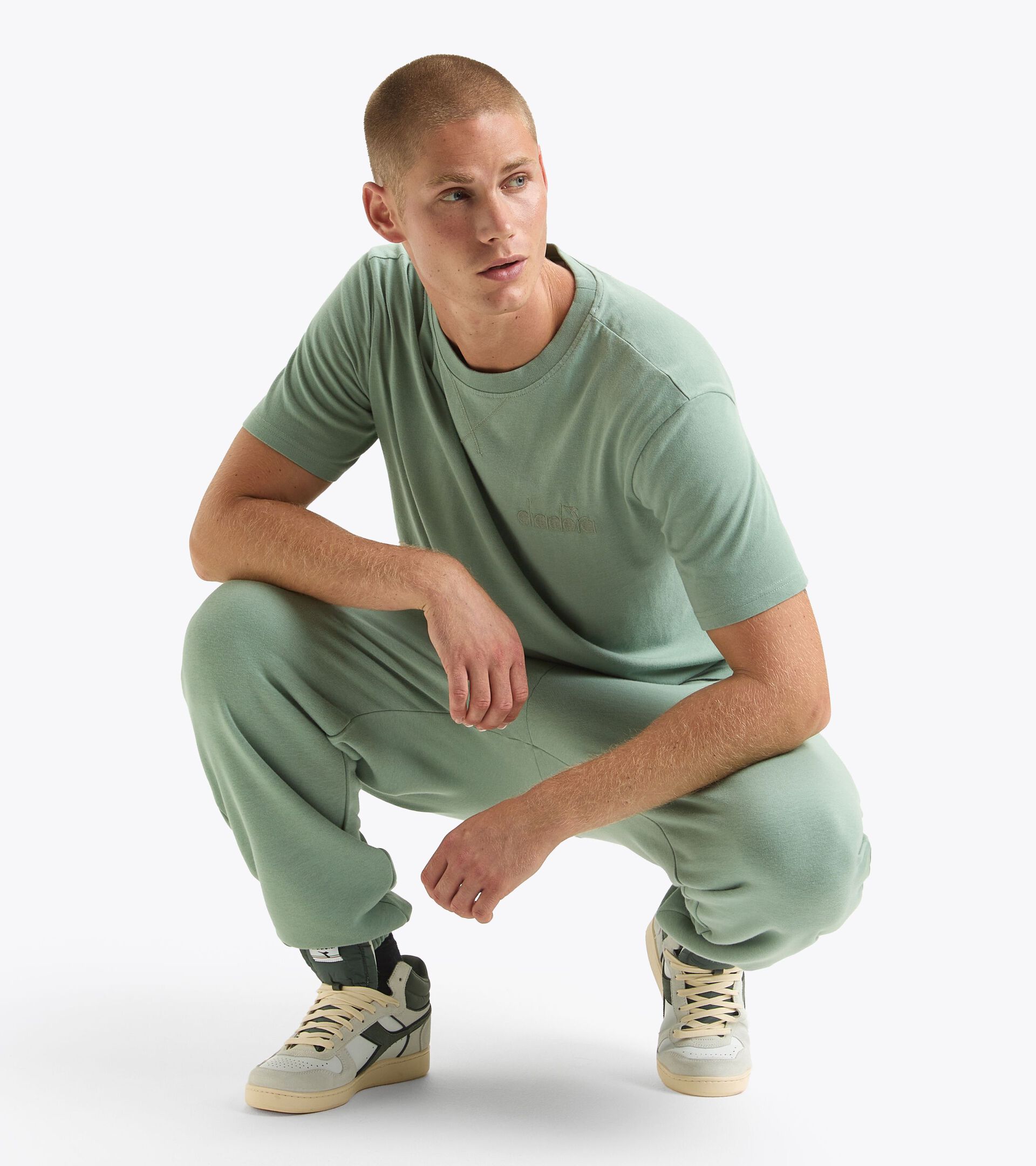 T-shirt - Gender Neutral T-SHIRT SS ATHL. LOGO VERT ICEBERG - Diadora