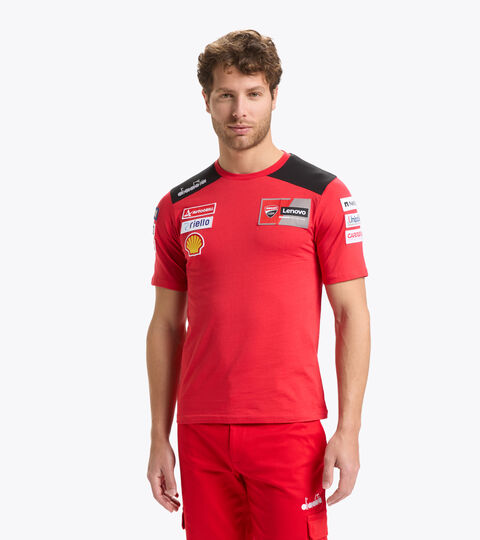 Sporty Ducati 22 MotoGP replica T-Shirt - Men’s
T-SHIRT DUCATI REPLICA MGP22 DUCATI MGP RED/BLACK - Diadora