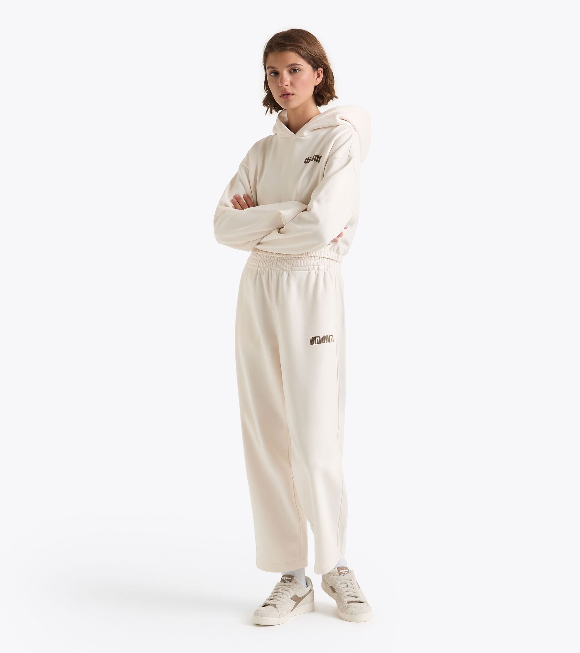 Cropped hoodie - Women's
L. HOODIE ATHL. LOGO WHISPER WHITE - Diadora