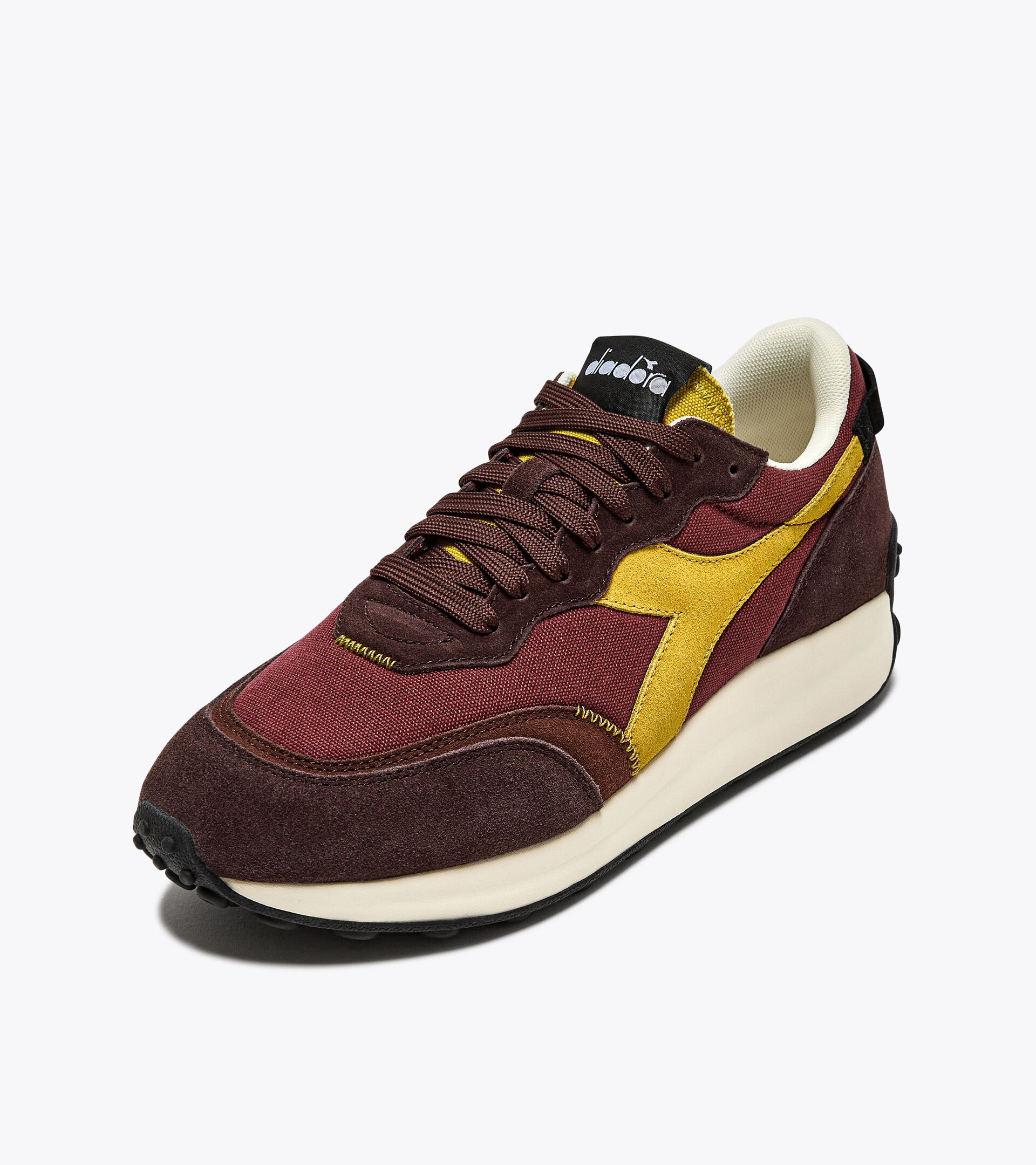 Zapatilla deportiva - Para todos los géneros RACE SUEDE SW SEAL BROWN/CINNAMON - Diadora
