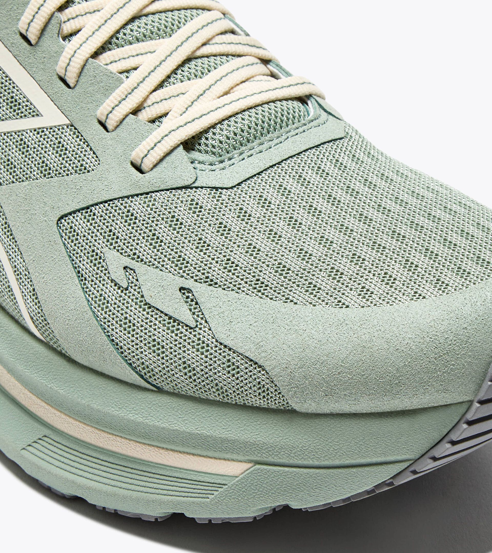 Zapatilla de running - Comodidad y estabilidad - Hombre CELLULA FROSTY GREEN /WHISPER WHITE - Diadora