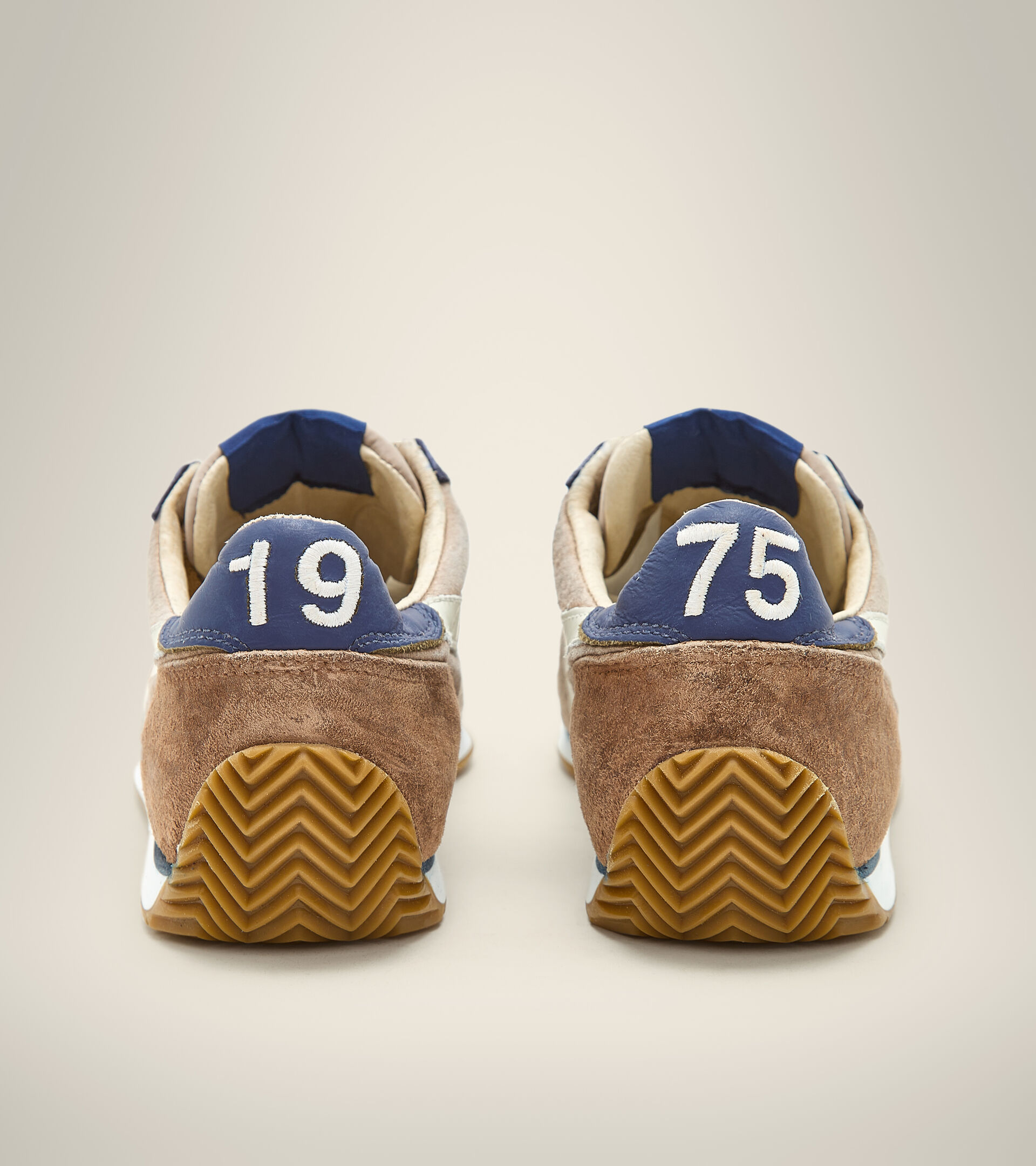 Heritage shoe - Unisex EQUIPE SUEDE SW BROWN UNIFORM - Diadora