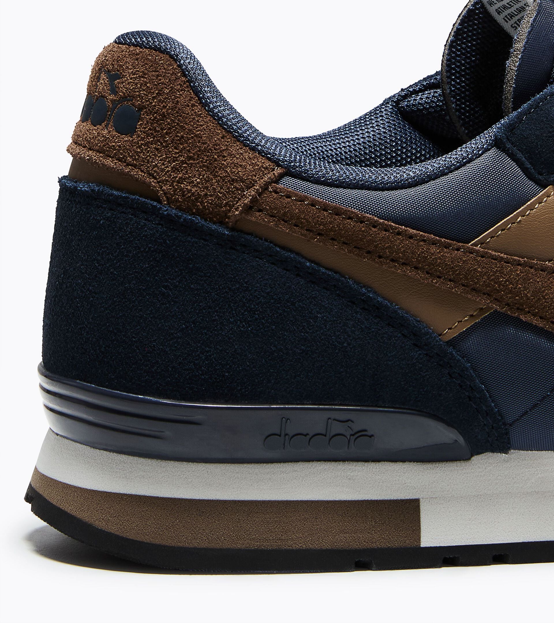 Zapatilla - Para todos los g&eacute;neros CAMARO TRIPLE M2 AZUL TOTAL ECLIPSE - Diadora