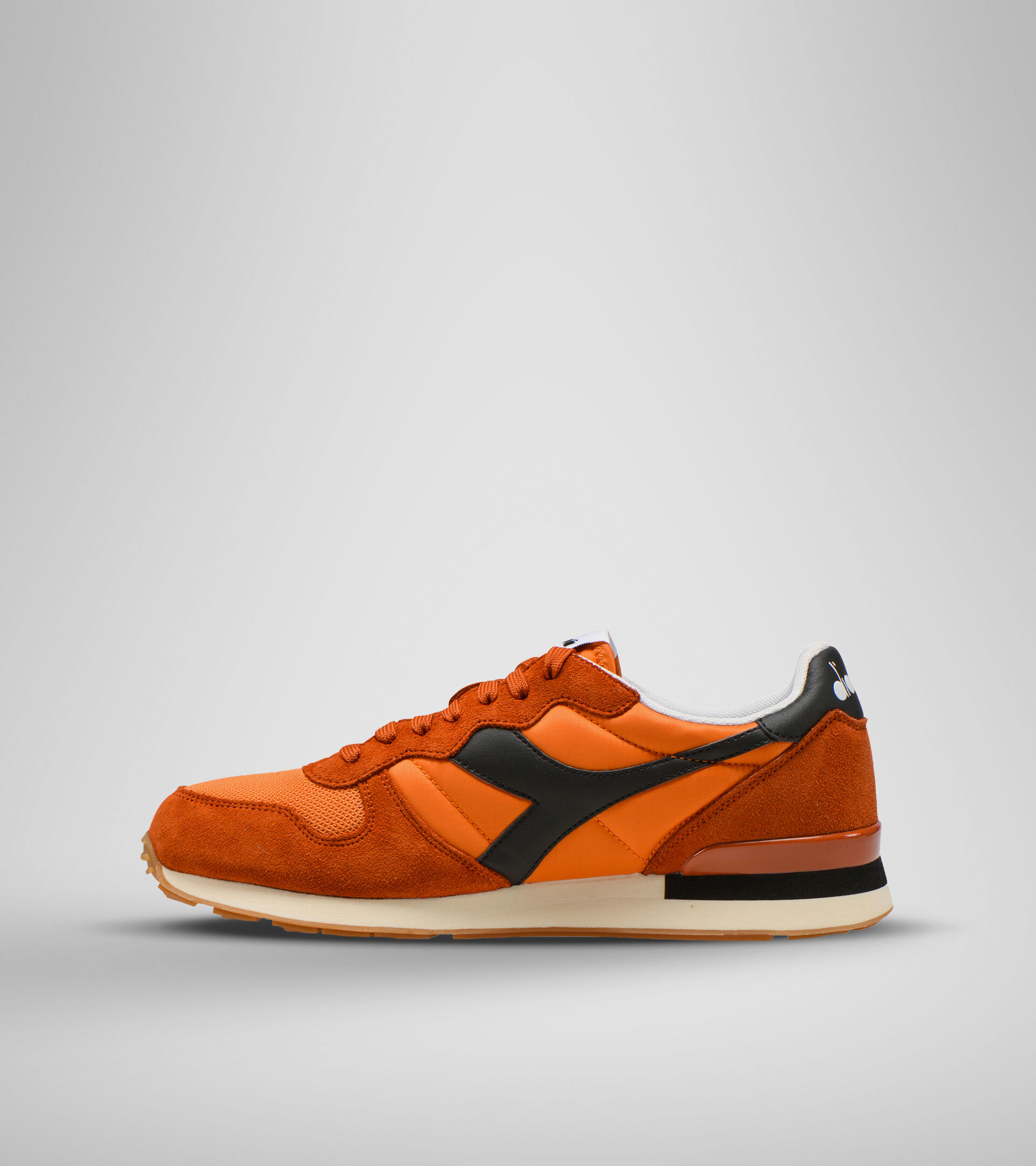 Footwear Sportswear UNISEX CAMARO MRRN FIAMMA DORATA/MRRN SOLE D Diadora