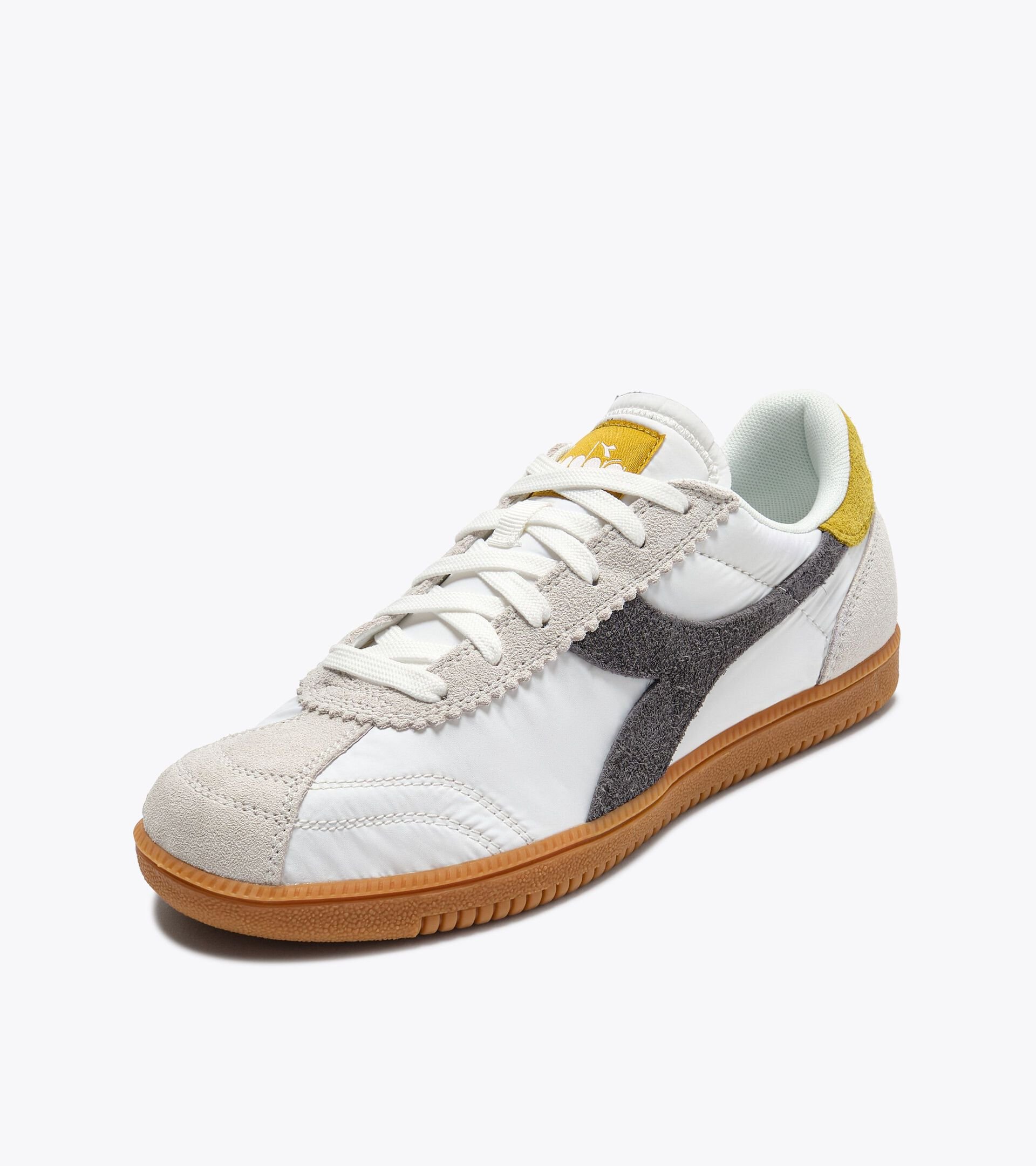 Low-profile Sneakers - All-gender TOKYO HIT LAVA SMOKE - Diadora