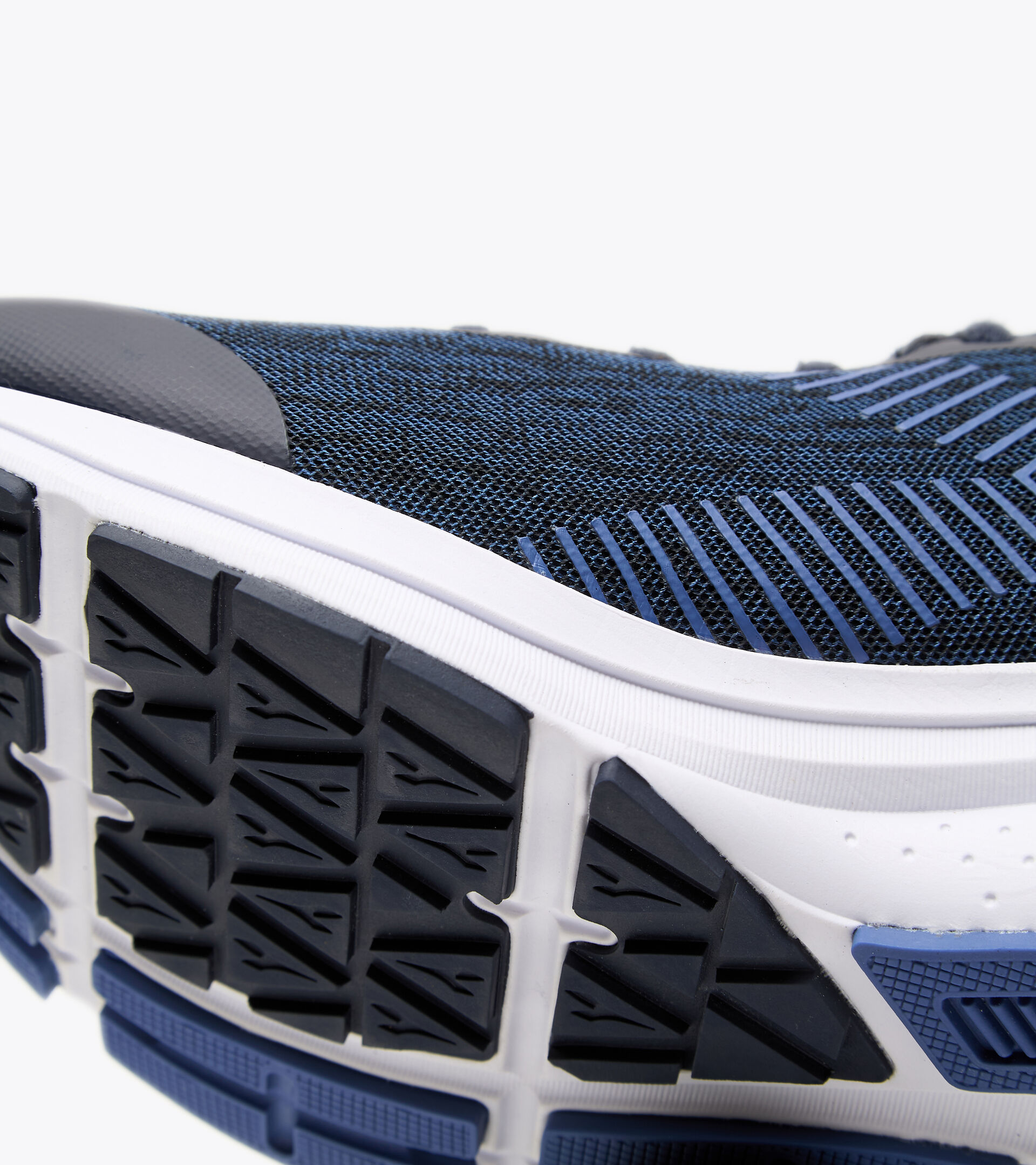 Sports shoes - Men PASSO BLUE CORSAIR/WHITE - Diadora