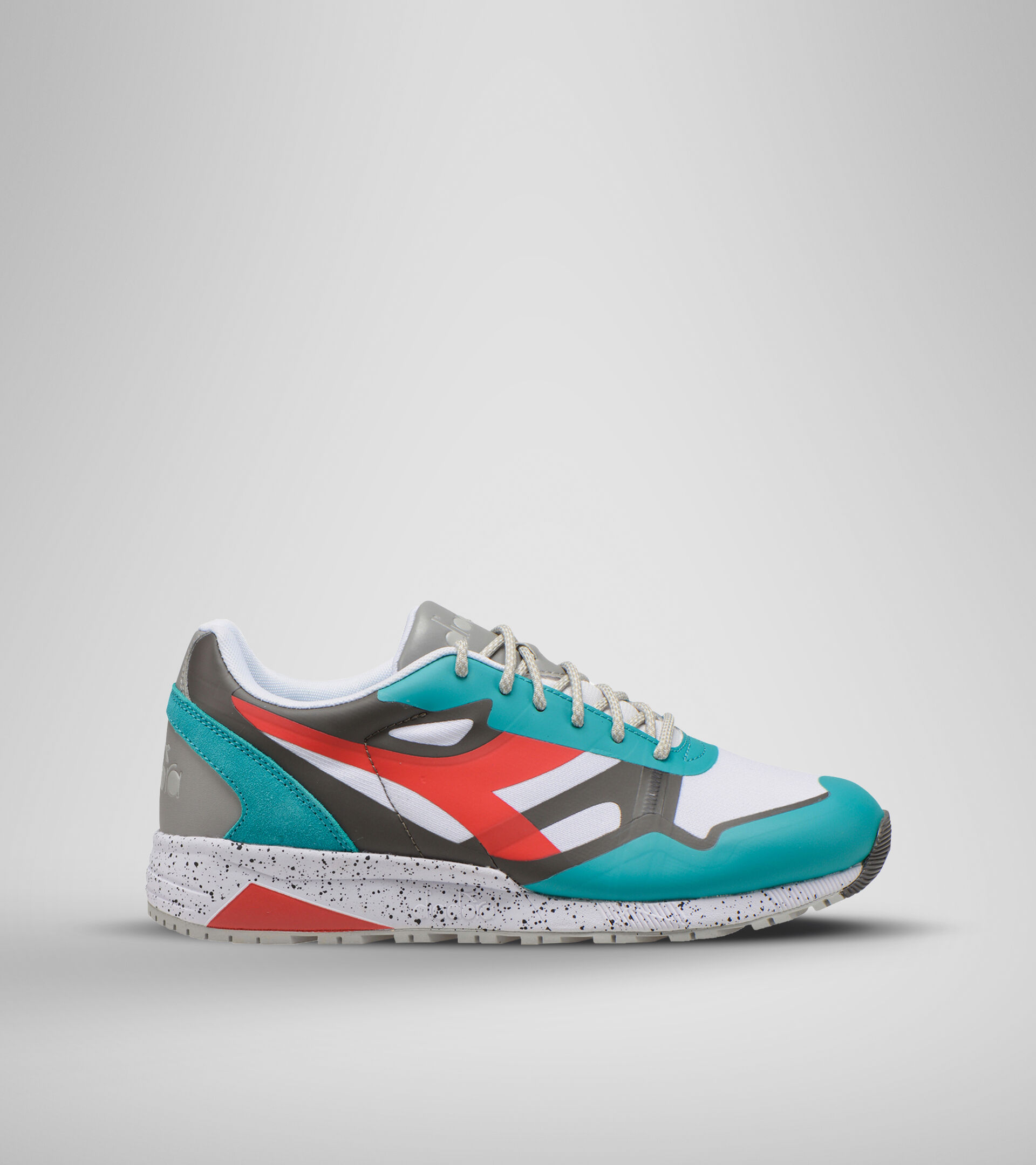 Sports shoe - Unisex N902 OUTDOOR VIRIDIAN GRN/CAYENNE/EIFFEL TO - Diadora