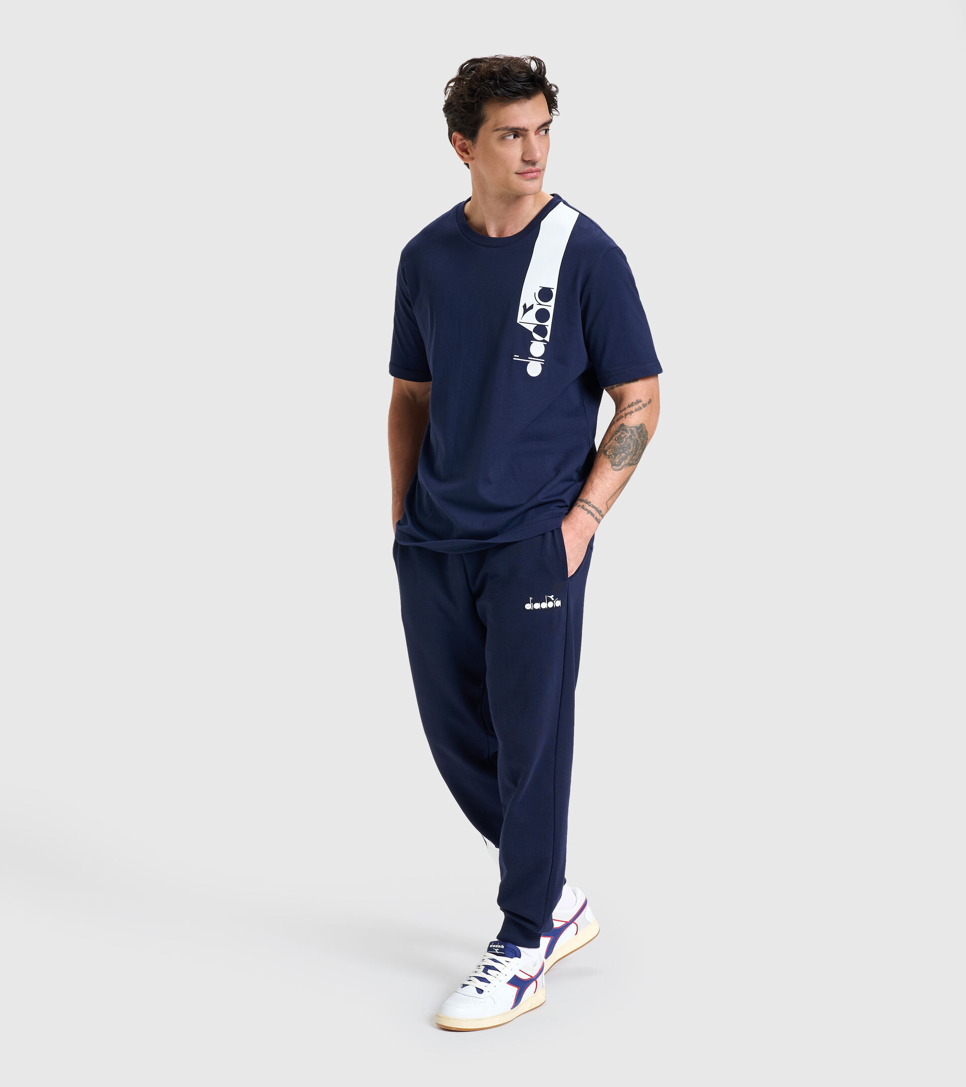 T-shirt - Unisex T-SHIRT SS ICON CLASSIC NAVY - Diadora