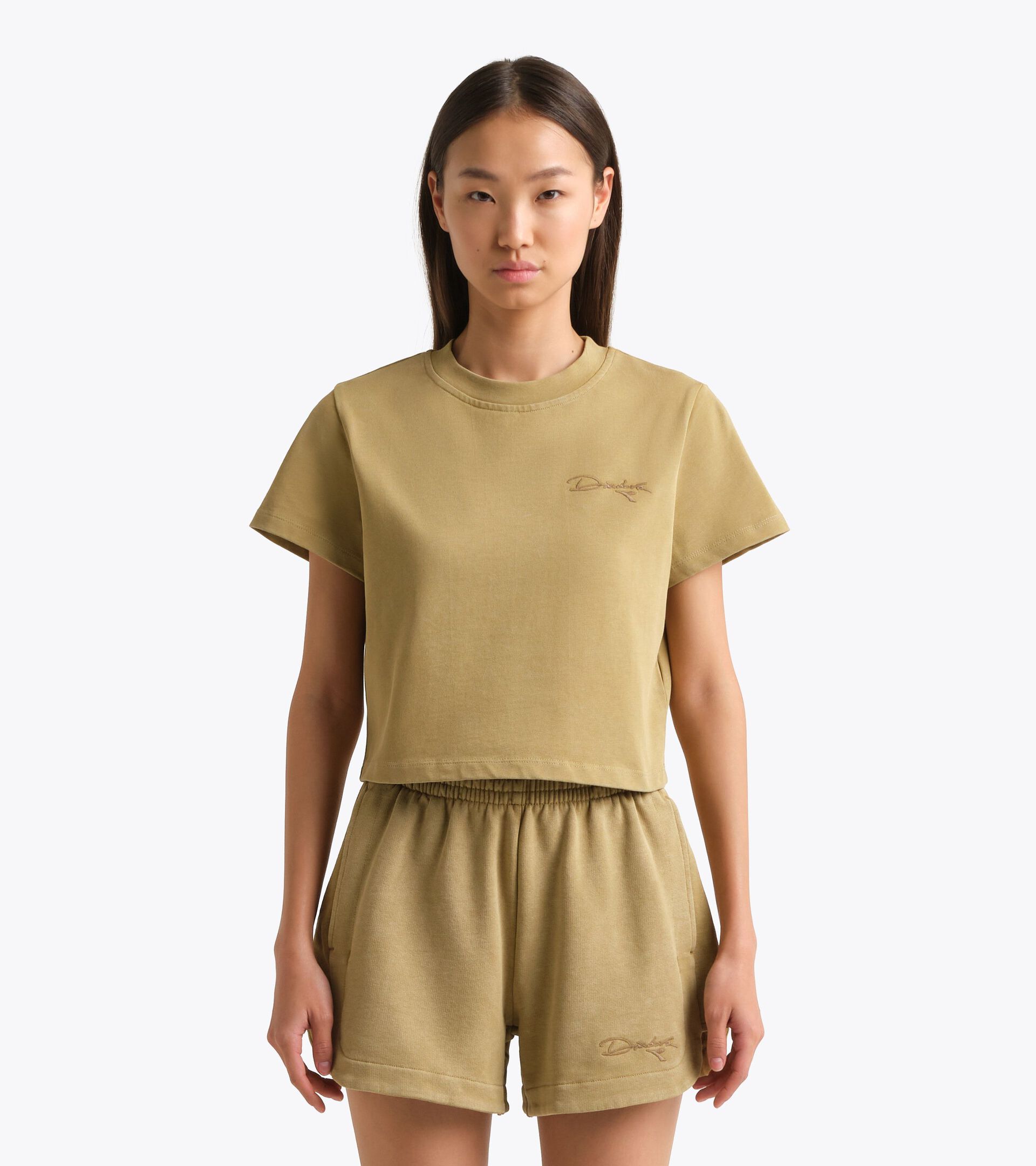Retro-inspired Cotton T-shirt - Slim Fit - Women&rsquo;s
 L. T-SHIRT SS AVENUE LAB II GREEN KHAKI - Diadora