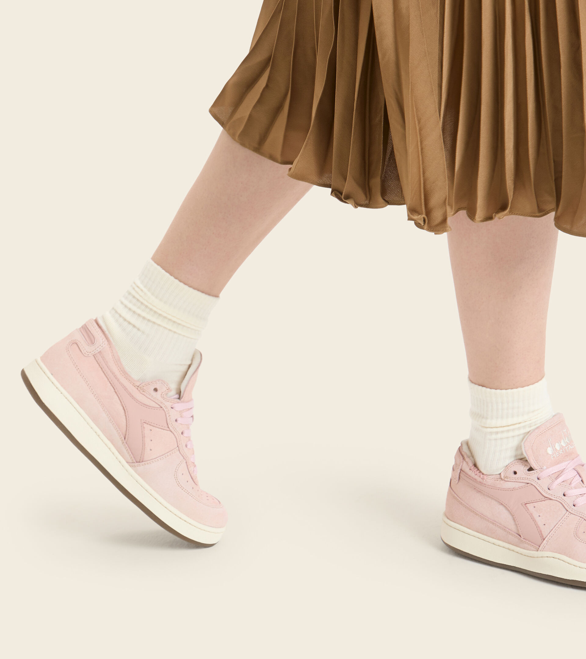 Footwear Heritage DONNA MI BASKET ROW CUT SUEDE USED WN ROSA CIPRIA Diadora
