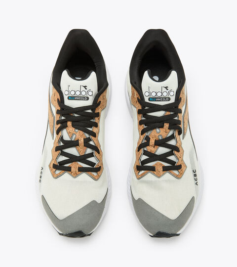 MYTHOS BLUSHIELD VOLO 3 ACBC, BLANC/GRIS GELEE Chaussure de running - ACBC x diadora - Homme MYTHOS BLUSHIELD VOLO 3 ACBC BLANC/GRIS GELEE - Diadora